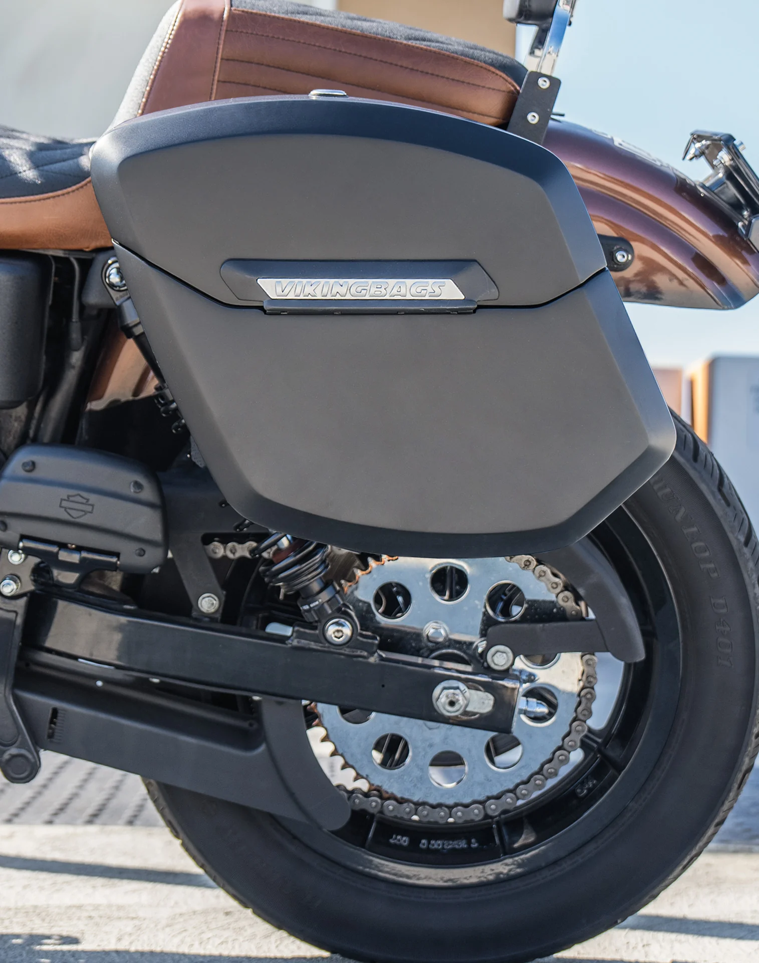 12L - Ironclad Quick Mount Medium Harley Dyna Super Glide FXD Matte Hard Solo Saddlebag (Left Only) - Image 4