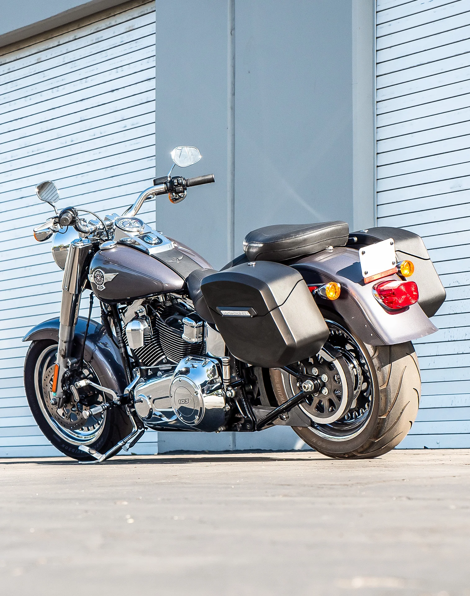 12L - Ironclad Quick Mount Medium Harley Softail Fat Boy Lo FLSTFB Matte Hard Solo Saddlebag (Left Only) - Image 3