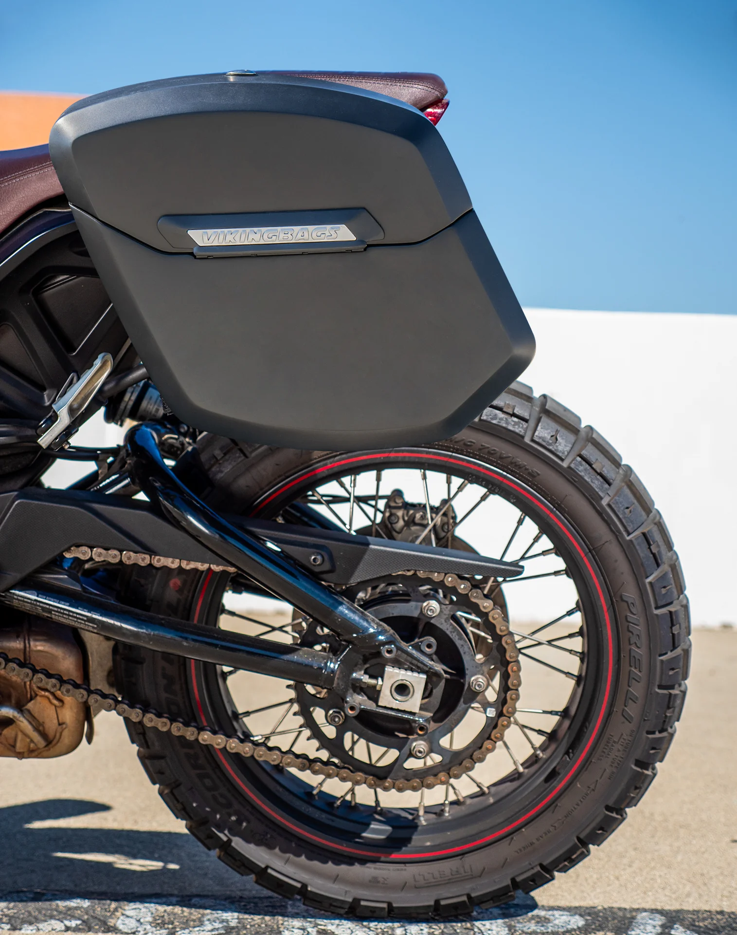 12L - Ironclad Quick Mount Medium Indian FTR 1200 Matte Hard Solo Saddlebag (Left Only) - Image 4