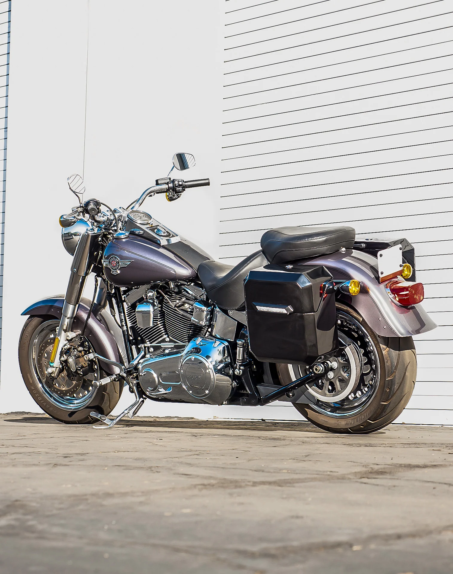 15L - Outlaw Quick Mount Painted Solo Saddlebag (Left Only) for Harley Softail Fat Boy Lo FLSTFB - Image 3