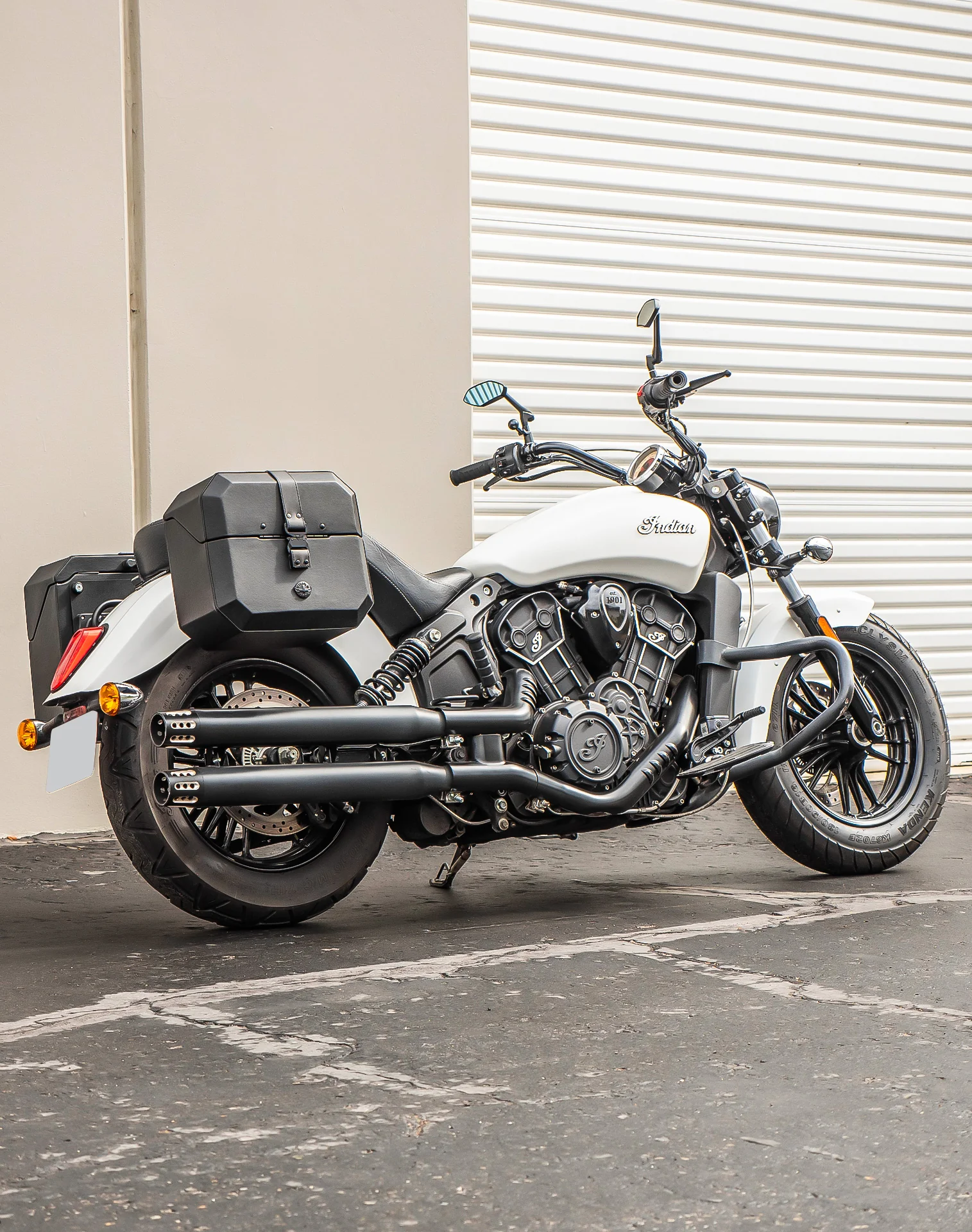 20L - Outlaw Quick-Mount Small Indian Scout Classic 2025+ Leather Wrapped Hard Saddlebags - Image 3