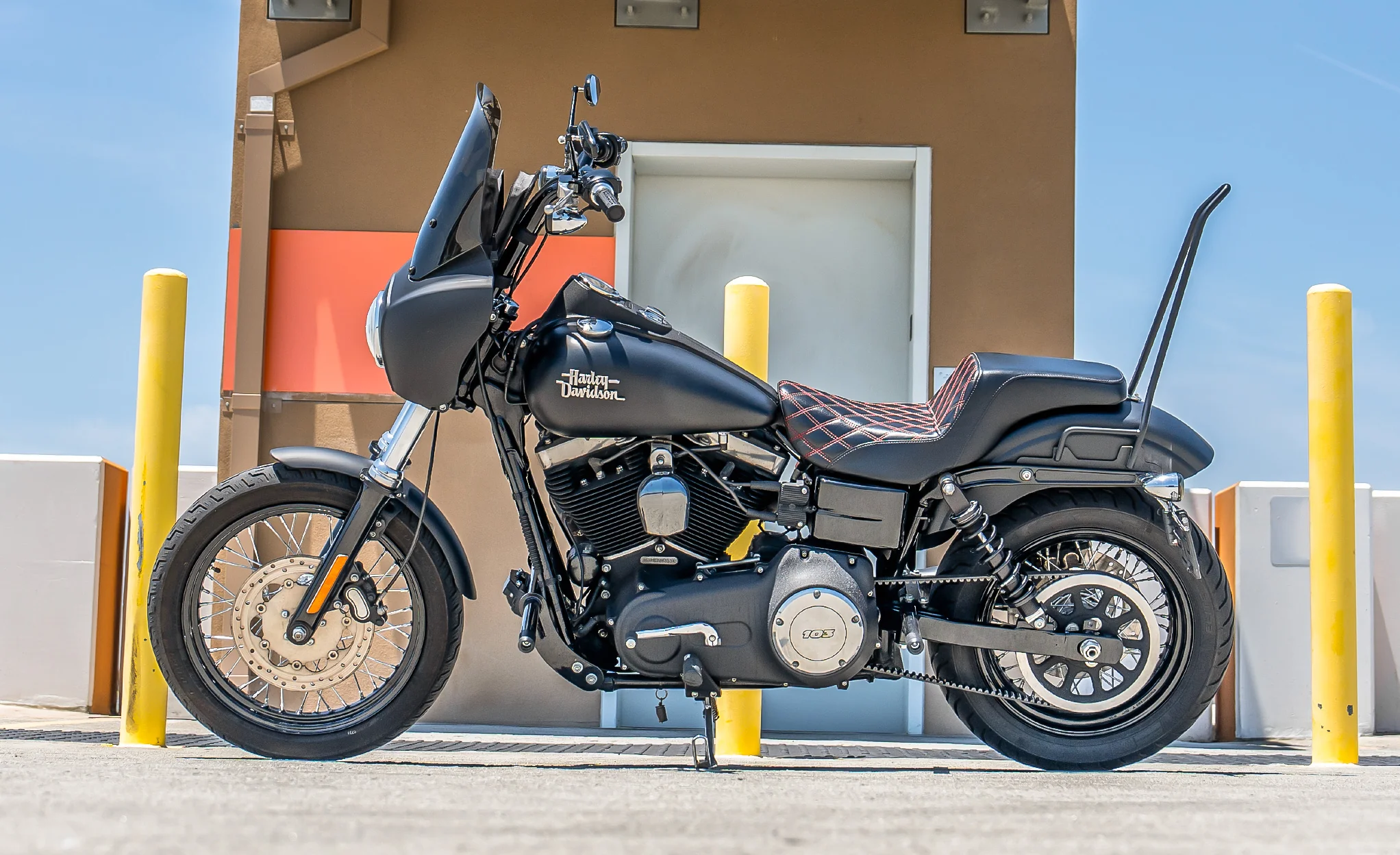 Viking Grimsteel Crash Bar/ Engine Guard for Harley Dyna Switchback FLD Gloss Black - Image 3