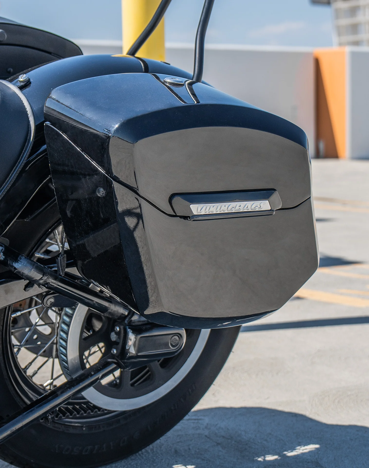 24L - Ironclad Quick-Mount Medium Harley Softail Slim FLS Painted Hard Saddlebags - Image 5