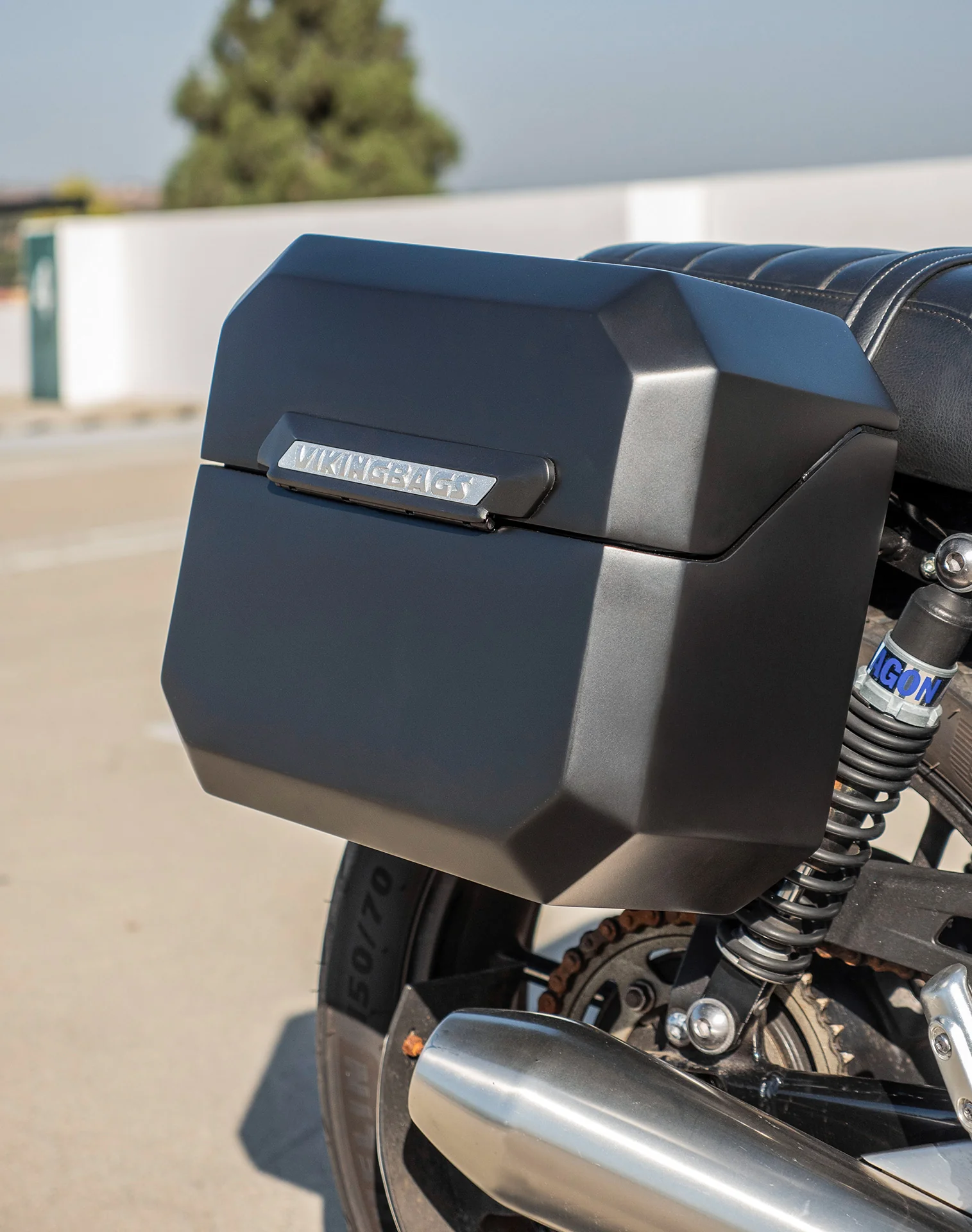 20L - Outlaw Quick-Mount Small Triumph Speed Twin 900 Matte Hard Saddlebags - Image 4