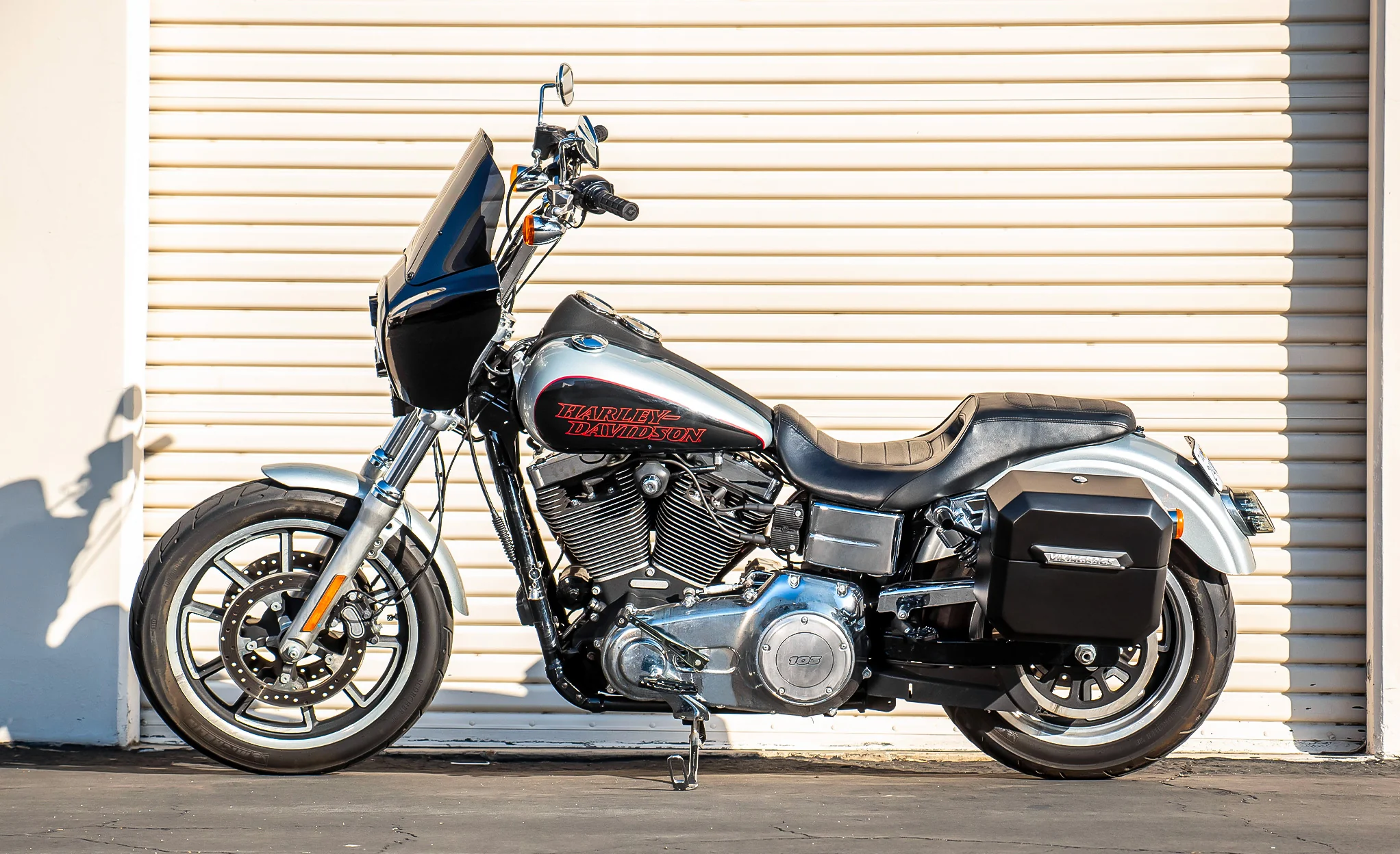 20L - Outlaw Quick-Mount Small Harley Dyna Low Rider FXDL Matte Hard Saddlebags - Image 2