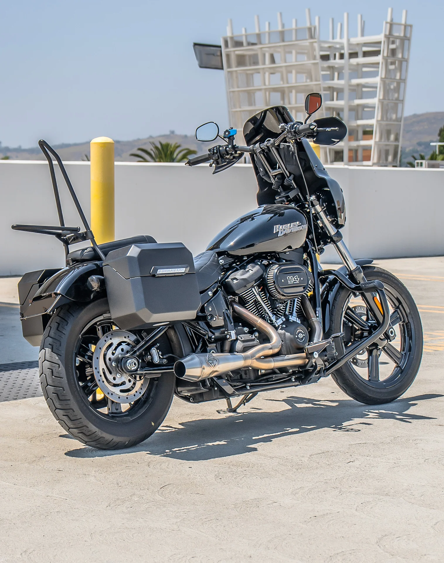 20L - Outlaw Quick-Mount Small Harley Softail Street Bob Matte Hard Saddlebags - Image 3