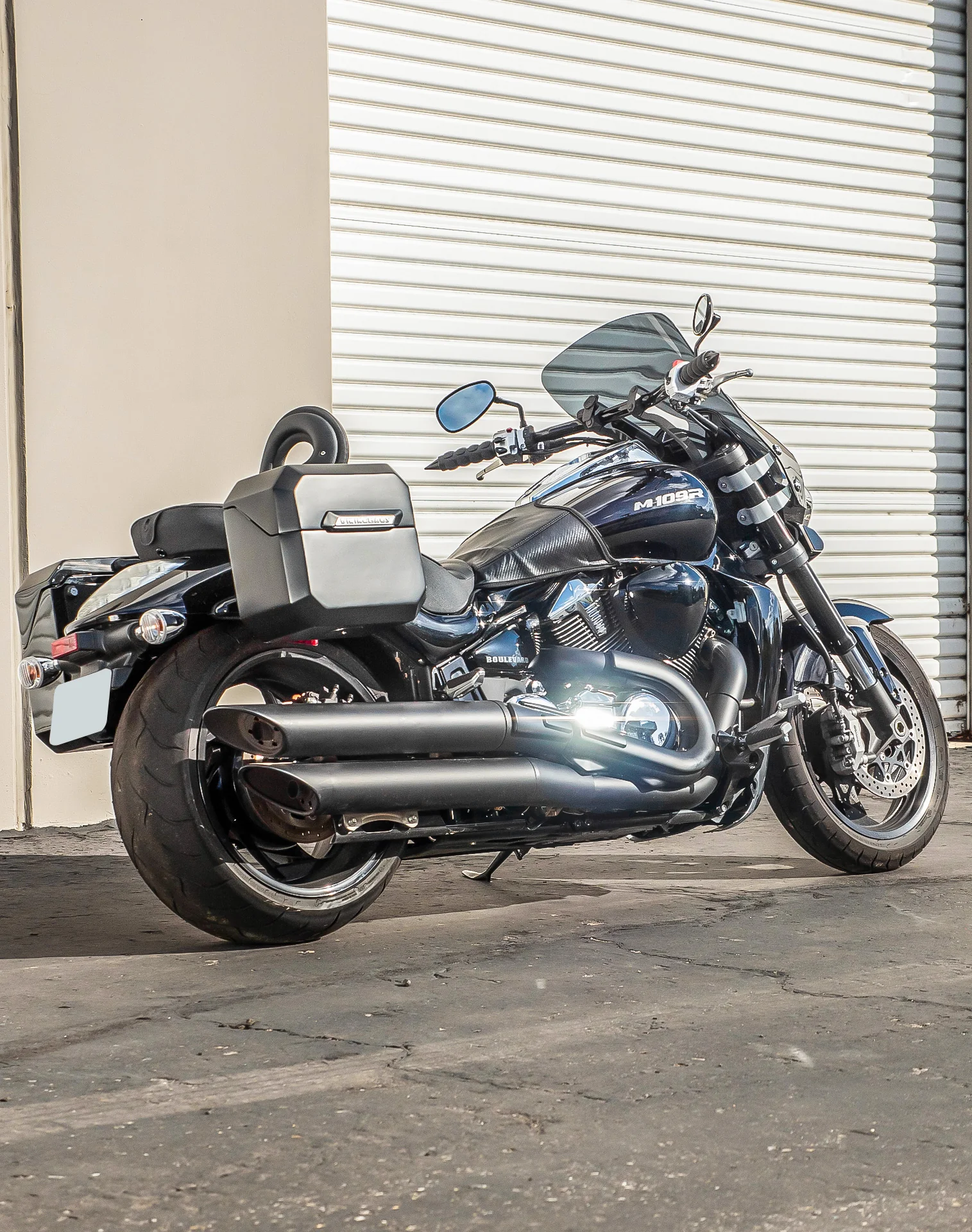 20L - Outlaw Quick-Mount Small Suzuki Boulevard M109 VZR1800 Matte Hard Saddlebags - Image 3