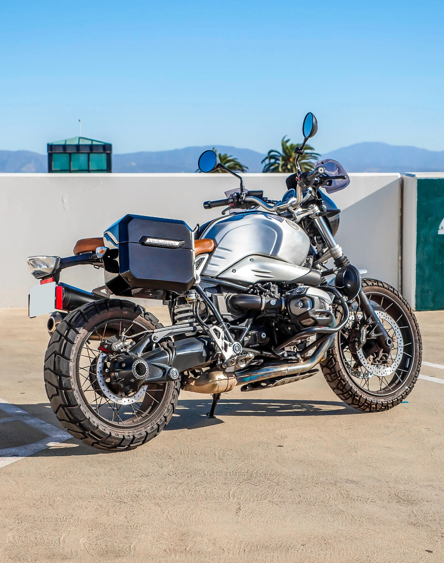 20L - Outlaw Quick-Mount Small BMW R nineT Pure/Racer/GS Painted Hard Saddlebags - Image 3