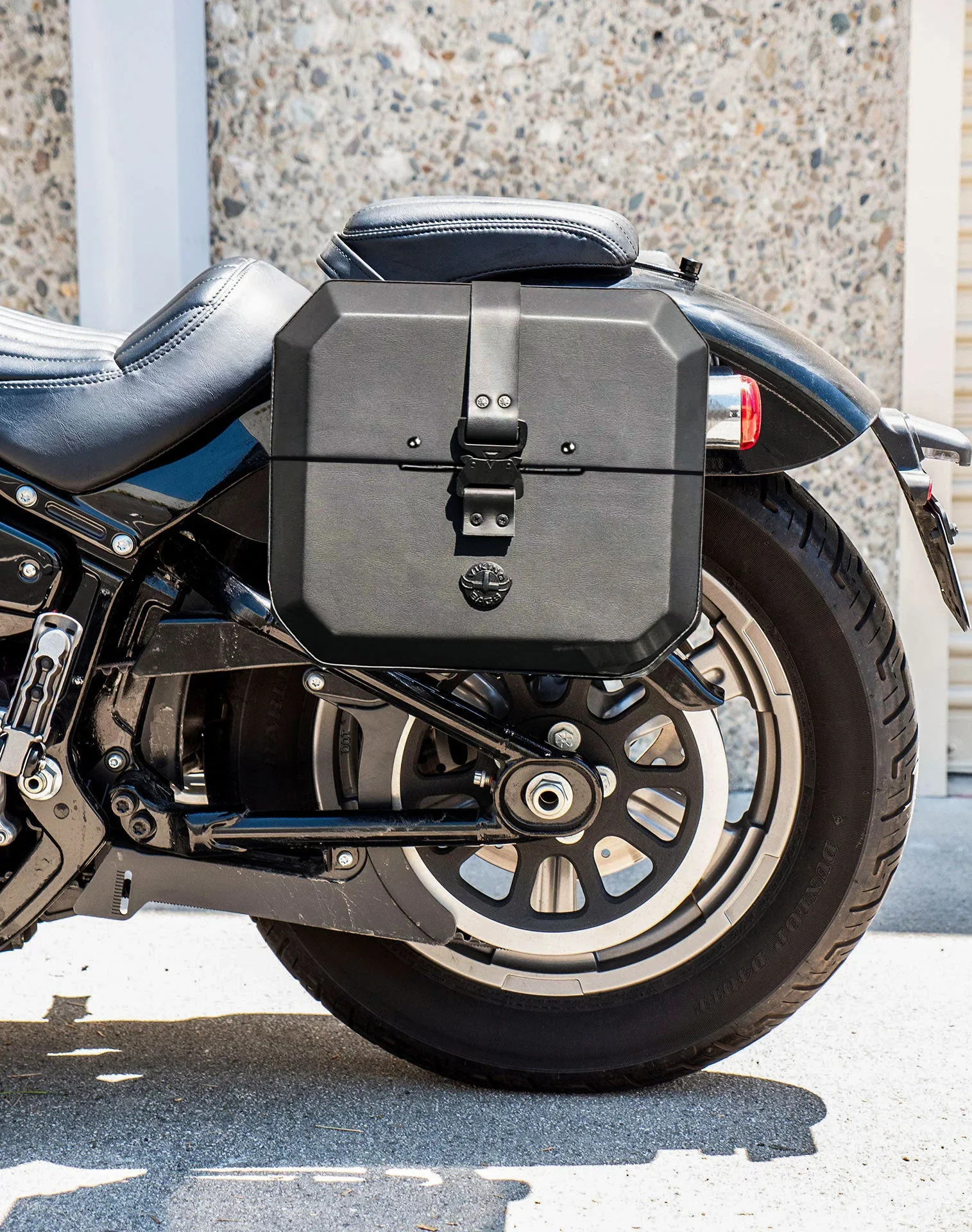 20L - Outlaw Quick-Mount Small Harley Softail Standard FXST Leather Wrapped Hard Saddlebags - Image 4