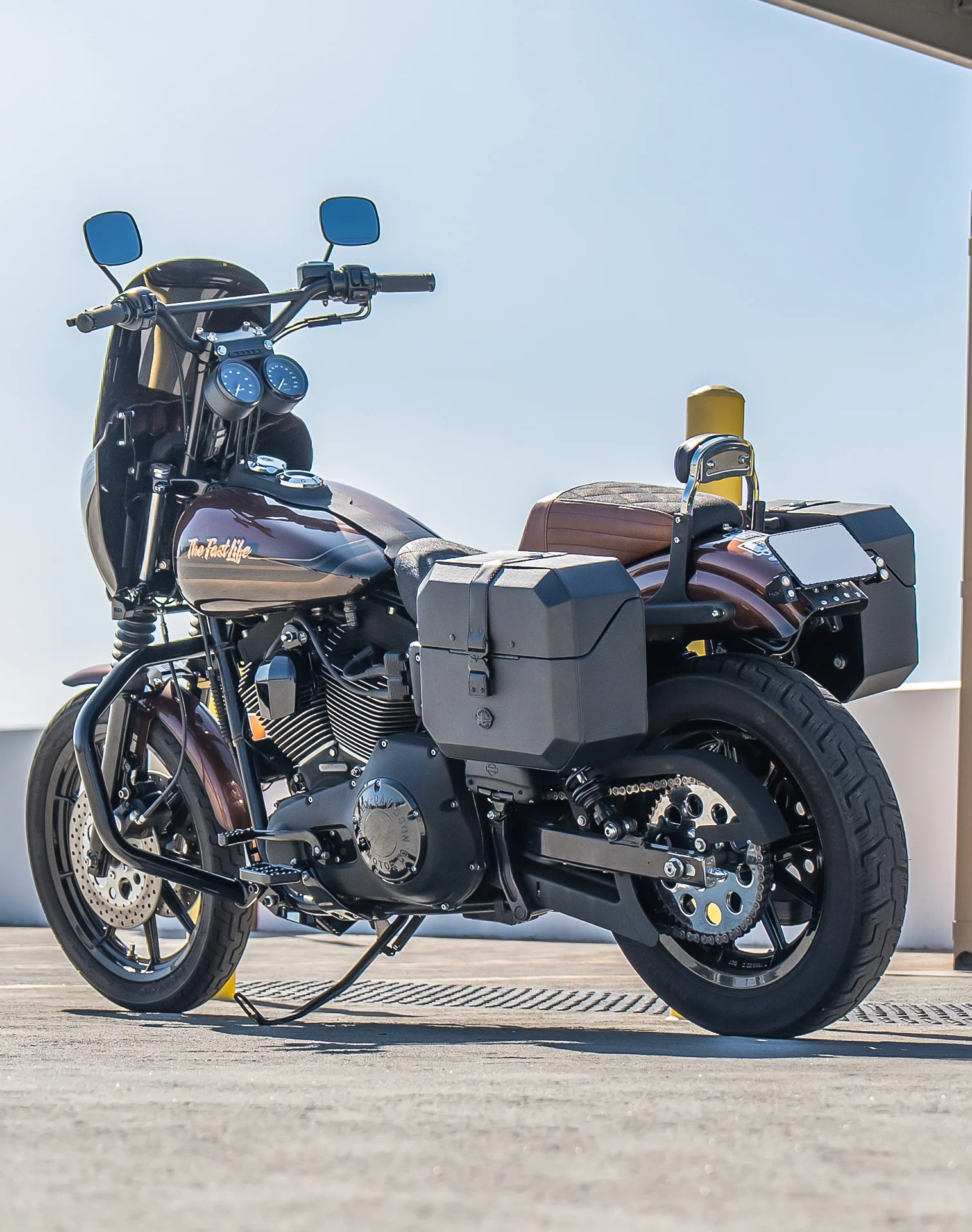 20L - Outlaw Quick-Mount Small Leather Wrapped Hard Saddlebags for Harley Dyna Super Glide Custom FXDC/I - Image 3