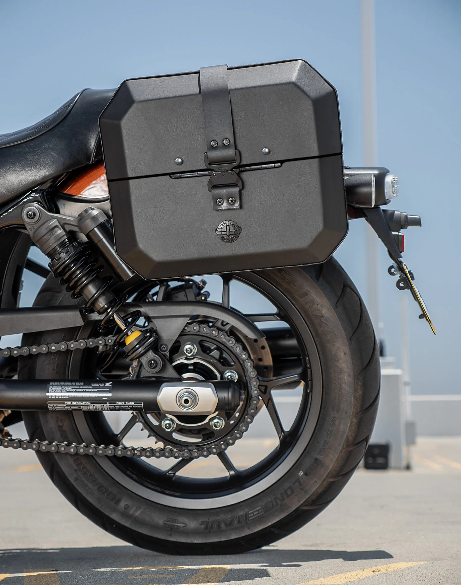 20L - Outlaw Quick-Mount Small Honda Rebel 1100 Leather Wrapped Hard Saddlebags - Image 4