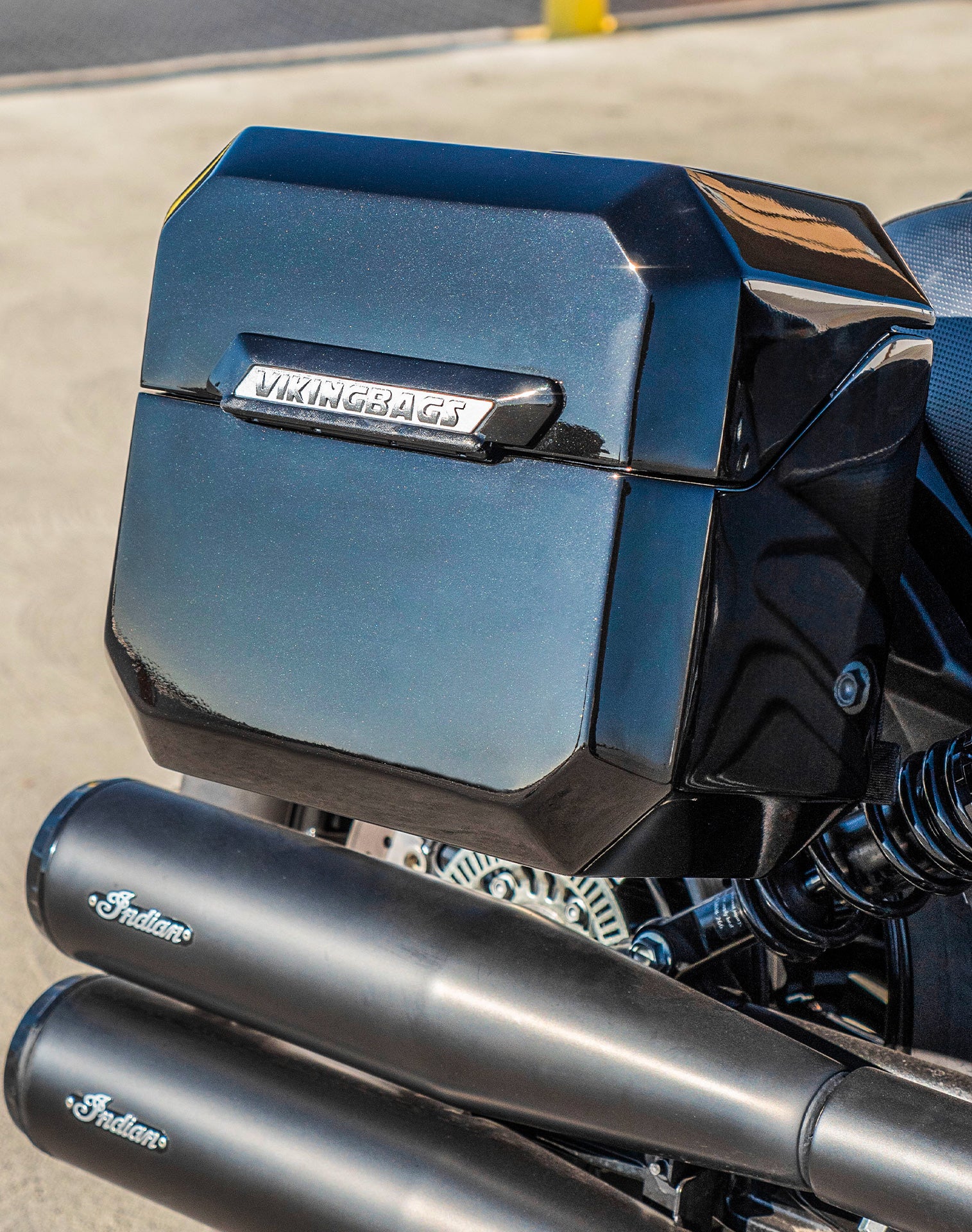 20L - Outlaw Quick-Mount Small Indian Scout Bobber Twenty Painted Hard Saddlebags - Image 5