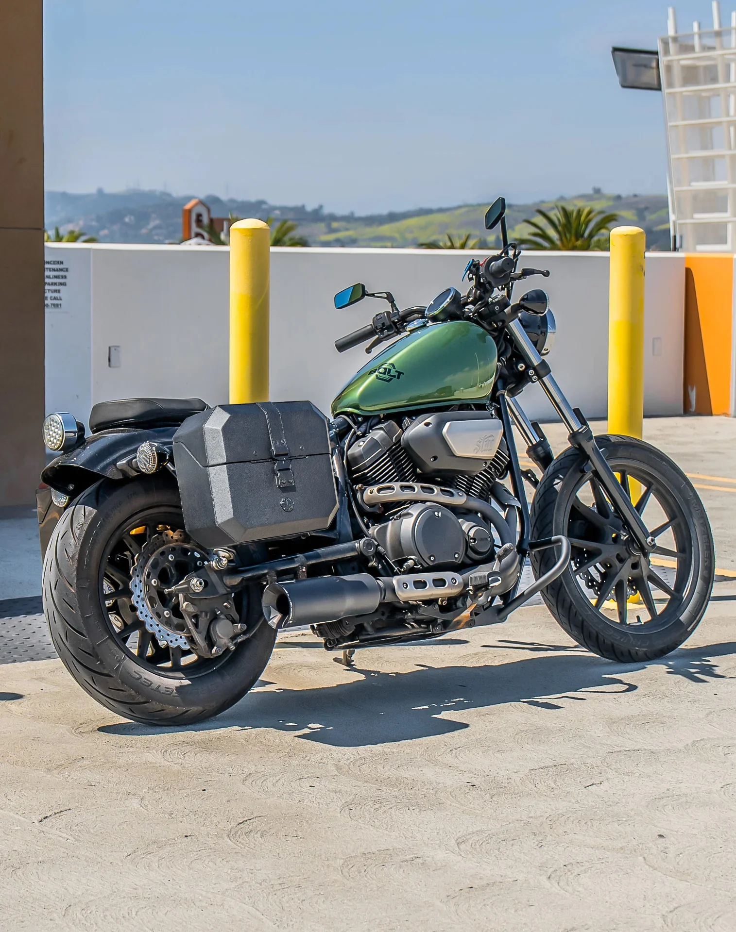 20L - Outlaw Quick-Mount Small Yamaha Bolt Specific Leather Wrapped Hard Saddlebags - Image 3