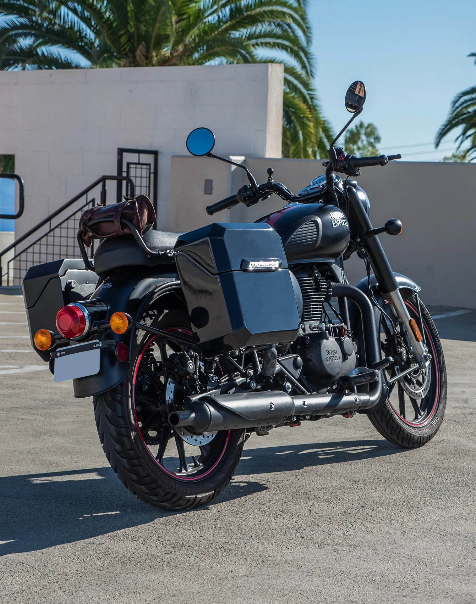 30L - Outlaw Quick Mount Medium Royal Enfield Classic 350 Painted Hard Saddlebags - Image 3