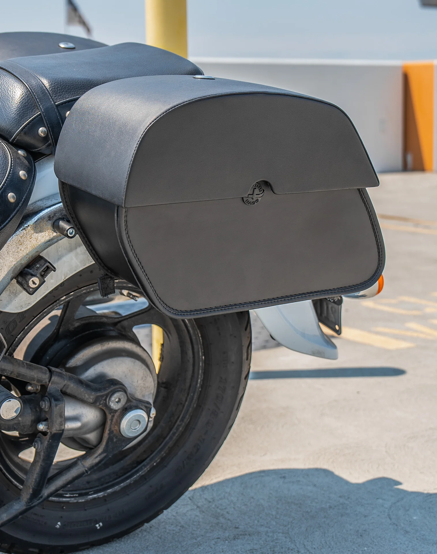 28L - Panzer Medium Quick Mount Suzuki Boulevard C50 VL800 Motorcycle Saddlebags - Image 5
