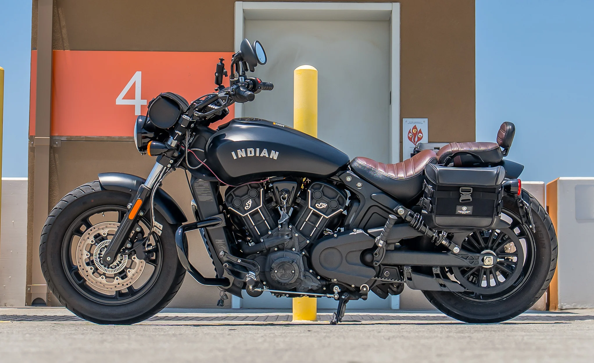 10L - Incognito Quick Mount Small Indian Scout Bobber Twenty Solo Saddlebag (Left Only) - Image 2