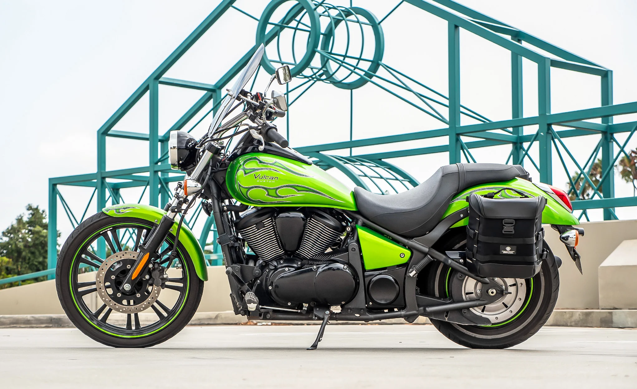 15L - Incognito Quick Mount Medium Kawasaki Vulcan 900 Custom VN900C Solo Saddlebag (Left Only) - Image 2