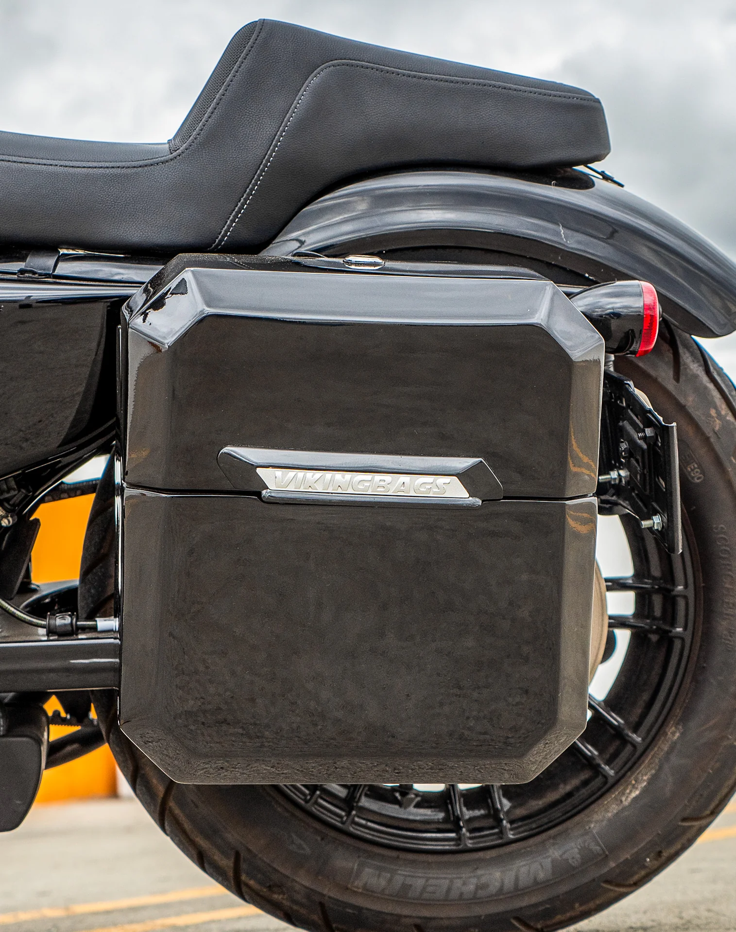 15L - Outlaw Quick Mount Medium Harley Sportster Forty Eight 48 XL1200X Painted Hard Solo Saddlebag (Left Only) - Image 4