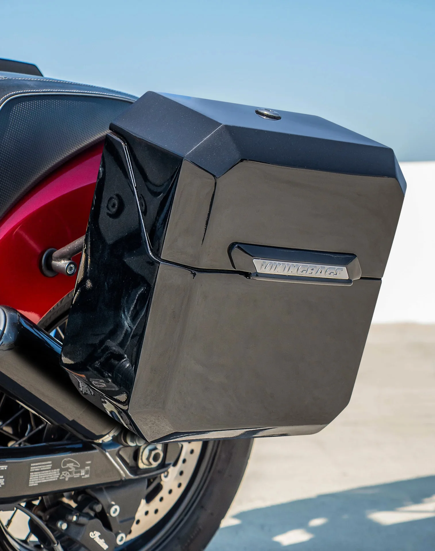 15L - Outlaw Quick Mount Medium Indian Super Chief Painted Hard Solo Saddlebag (Left Only) - Image 4