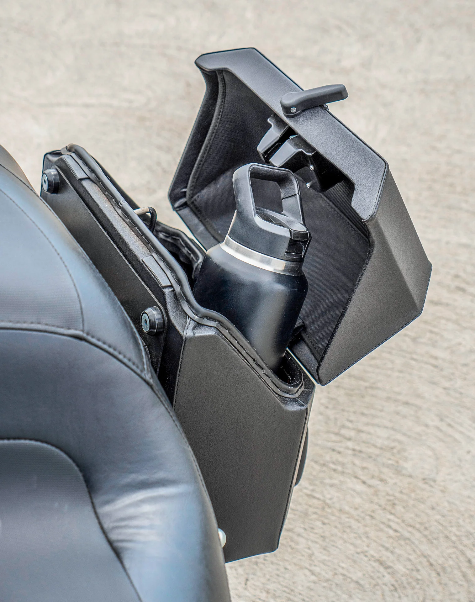 15L - Outlaw Quick Mount Medium Harley Dyna Fat Bob FXDF Hard Solo Saddlebag (Left Only) - Image 6