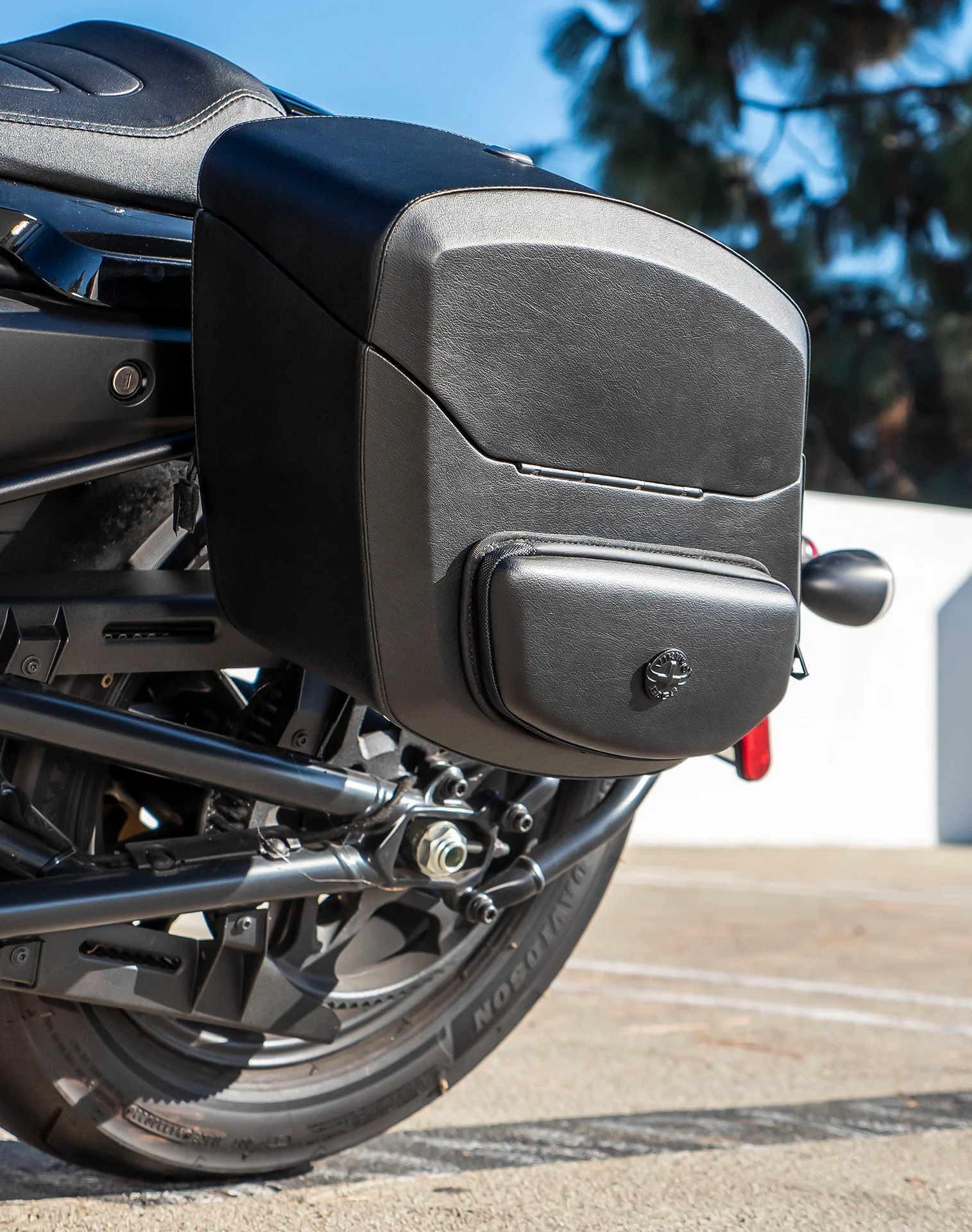 12L - Ironclad Quick Mount Medium Harley Sportster S (RH1250S) Hard Solo Saddlebag (Left Only) - Image 4