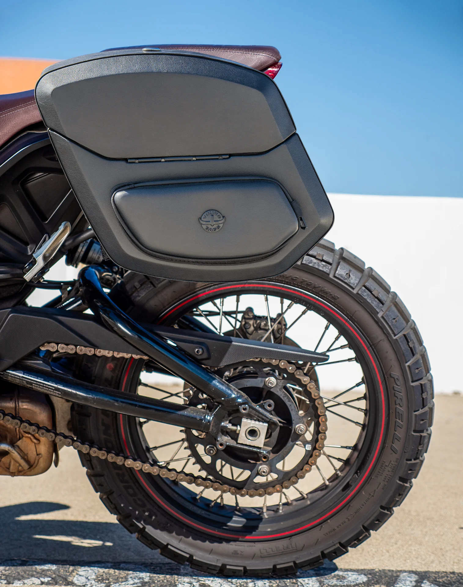 12L - Ironclad Quick Mount Medium Indian FTR 1200 Hard Solo Saddlebag (Left Only) - Image 4