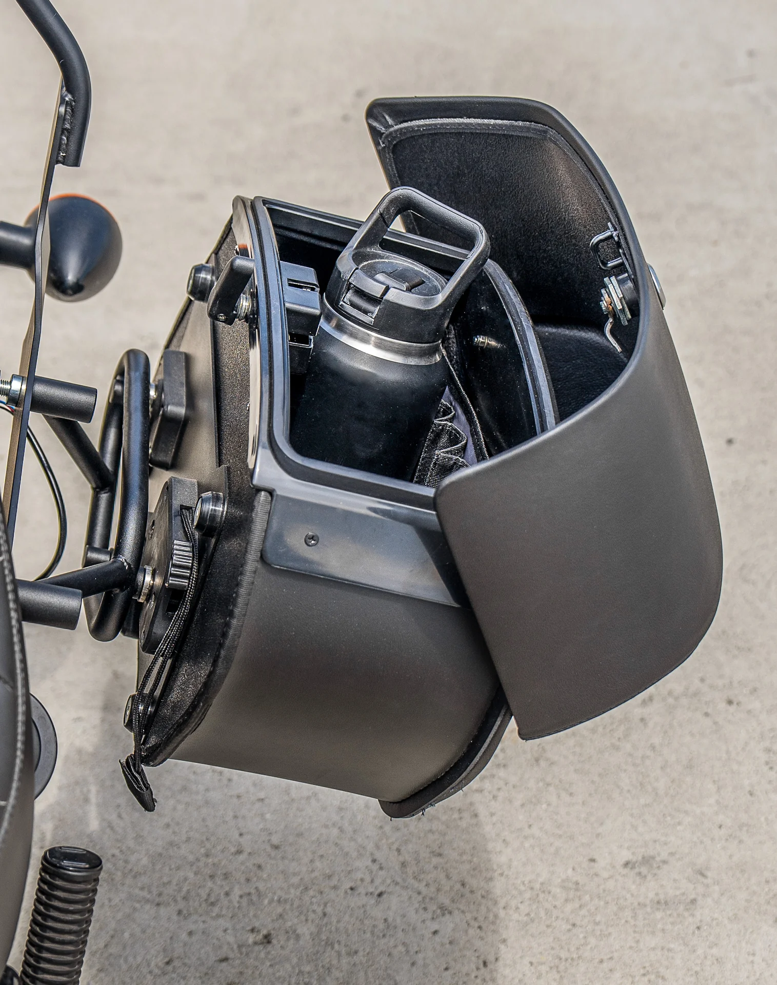 28L - Baelor Medium Quick Mount Motorcycle Saddlebags For Harley Davidson Dyna Street Bob FXDB/I - Image 6
