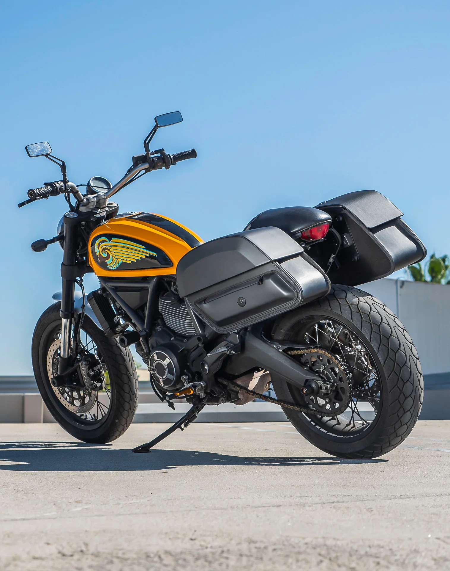 28L - Pantheon Medium Quick Mount Ducati Scrambler (2014-17) Motorcycle Saddlebags - Image 3