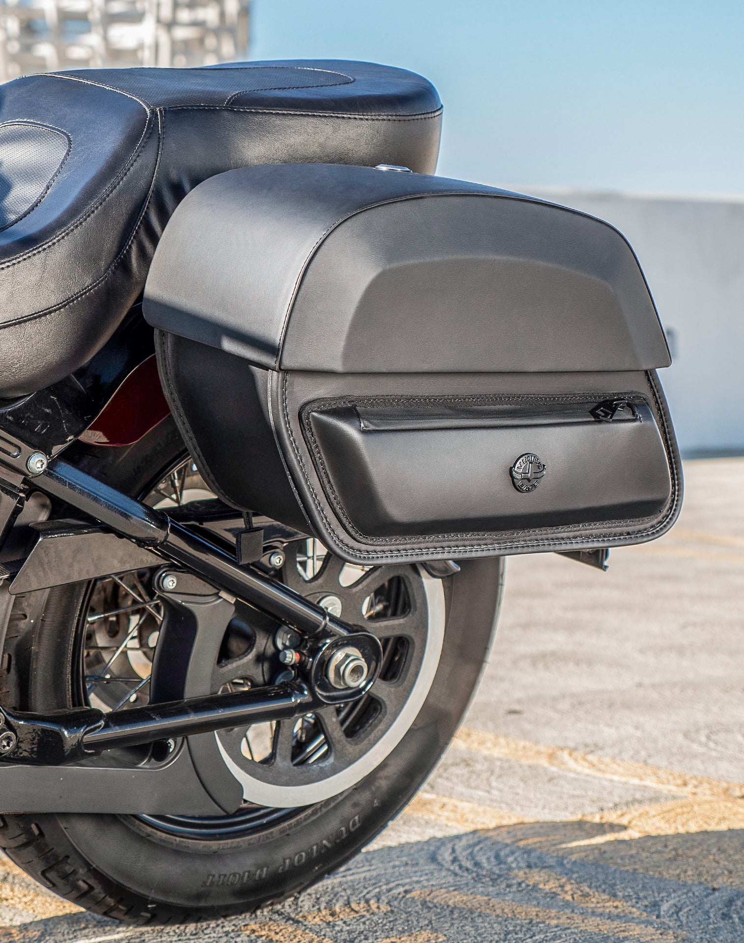 28L - Pantheon Medium Quick Mount Motorcycle Saddlebags For Harley Softail Slim FLSL - Image 5