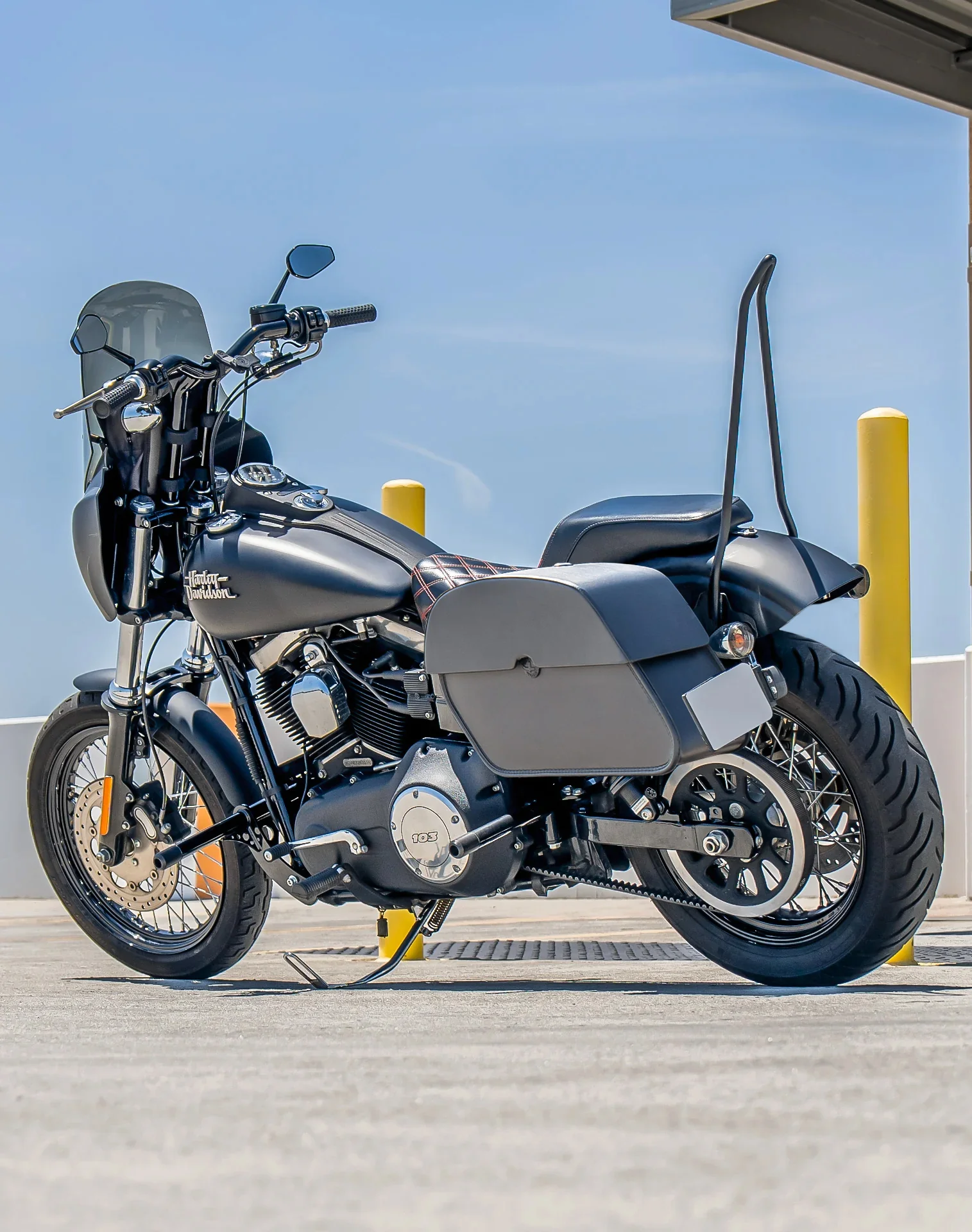 28L - Panzer Medium Quick Mount Leather Saddlebags For Harley Davidson Dyna Street Bob FXDB/I - Image 3