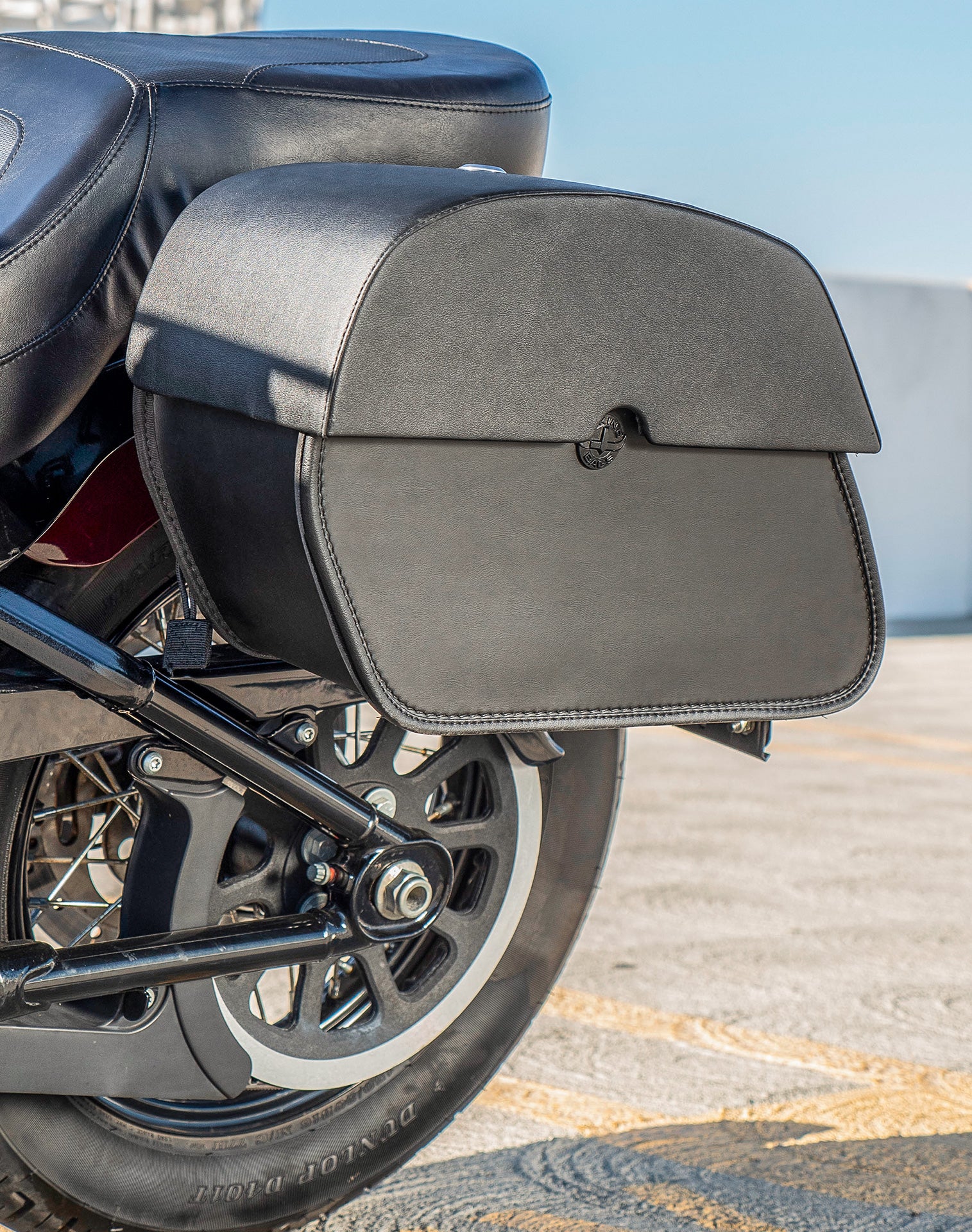 28L - Panzer Medium Quick Mount Leather Saddlebags For Harley Softail Slim FLSL - Image 5