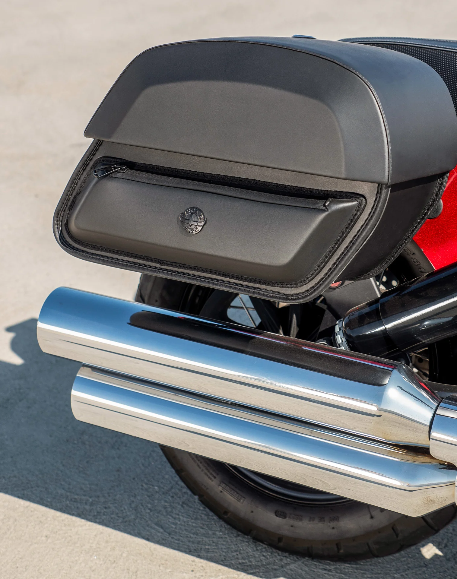 28L - Pantheon Medium Quick Mount Indian Chief Dark Horse Motorcycle Saddlebags - Image 4