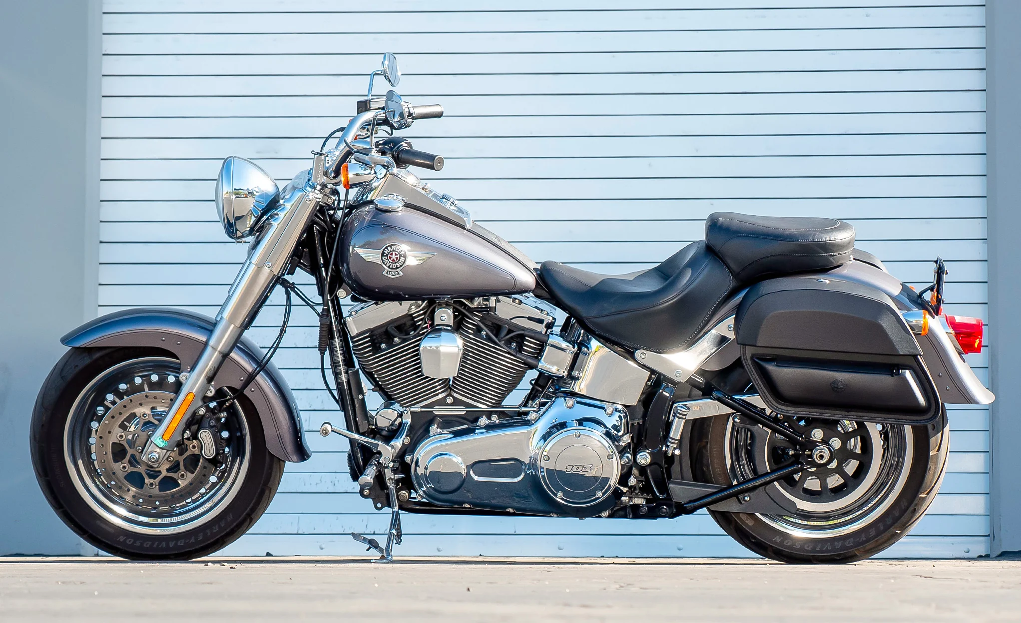 28L - Pantheon Medium Quick Mount Motorcycle Saddlebags for Harley Softail Fat Boy FLSTF/I - Image 2