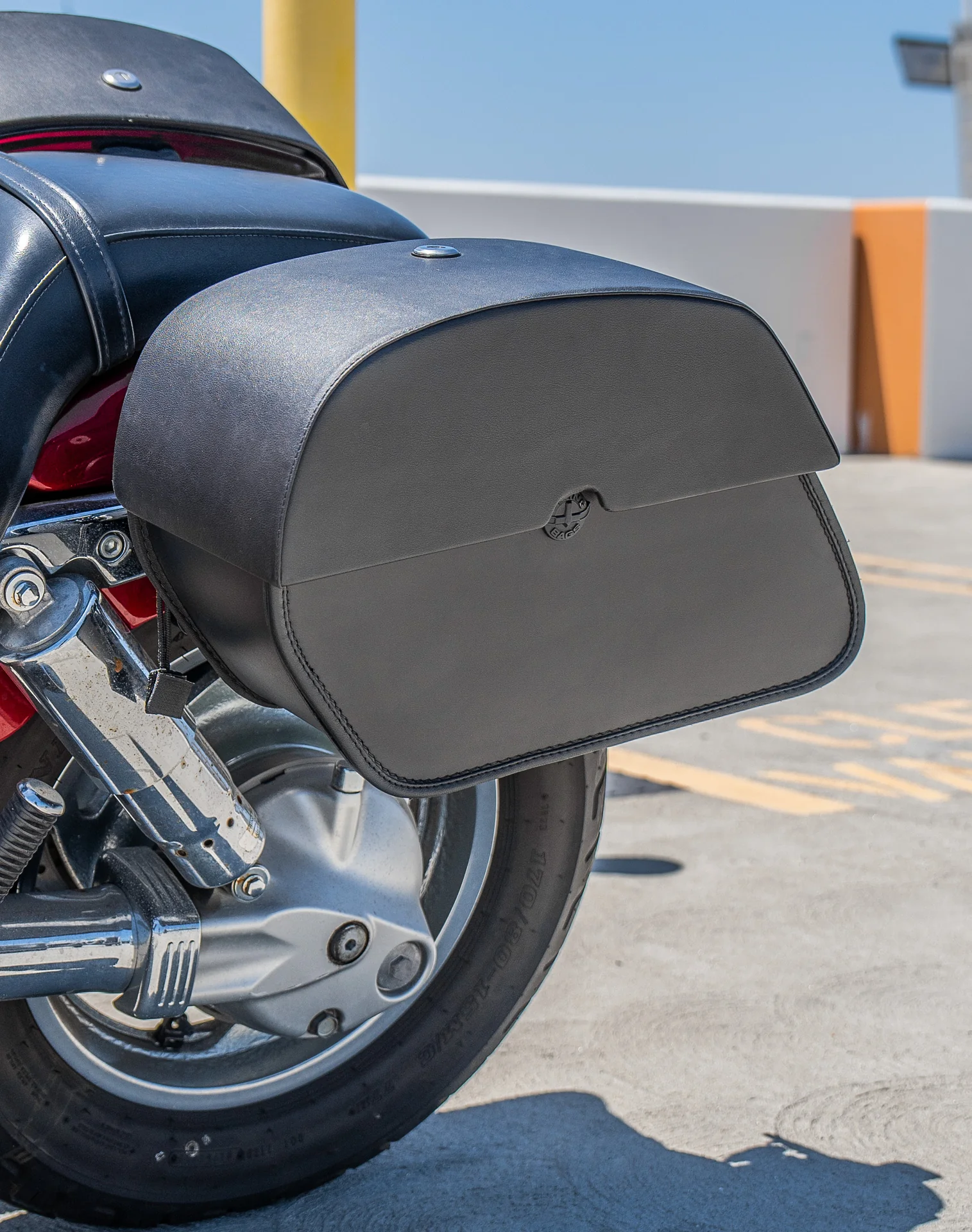 28L - Panzer Quick-Mount Medium Honda VTX 1300 C Motorcycle Saddlebags - Image 4