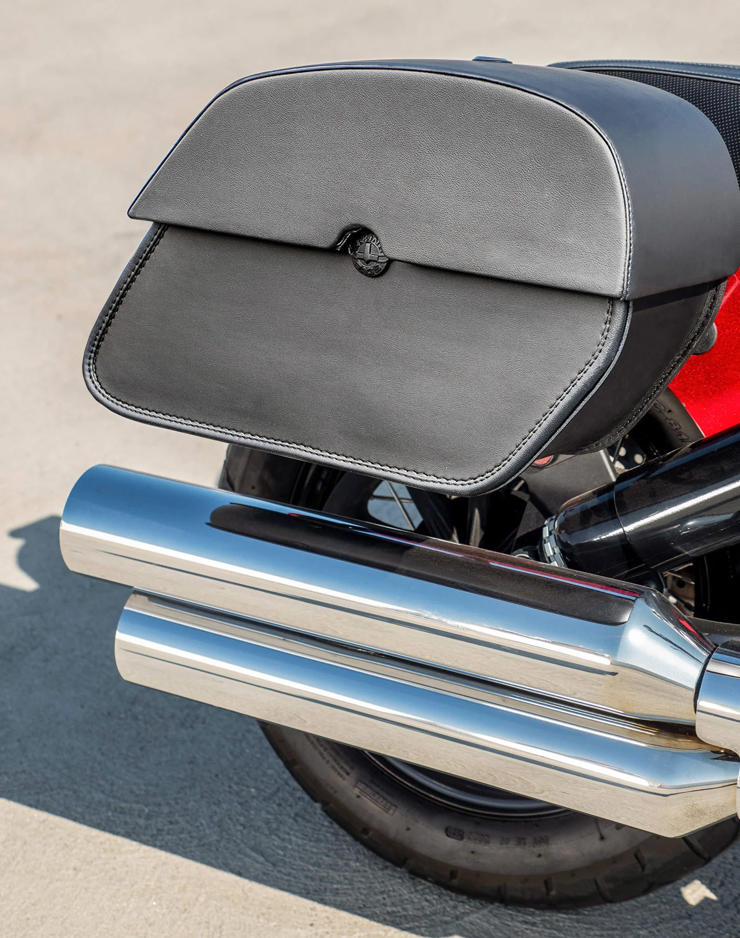 28L - Panzer Medium Quick Mount Indian Chief Bobber Motorcycle Saddlebags - Image 4