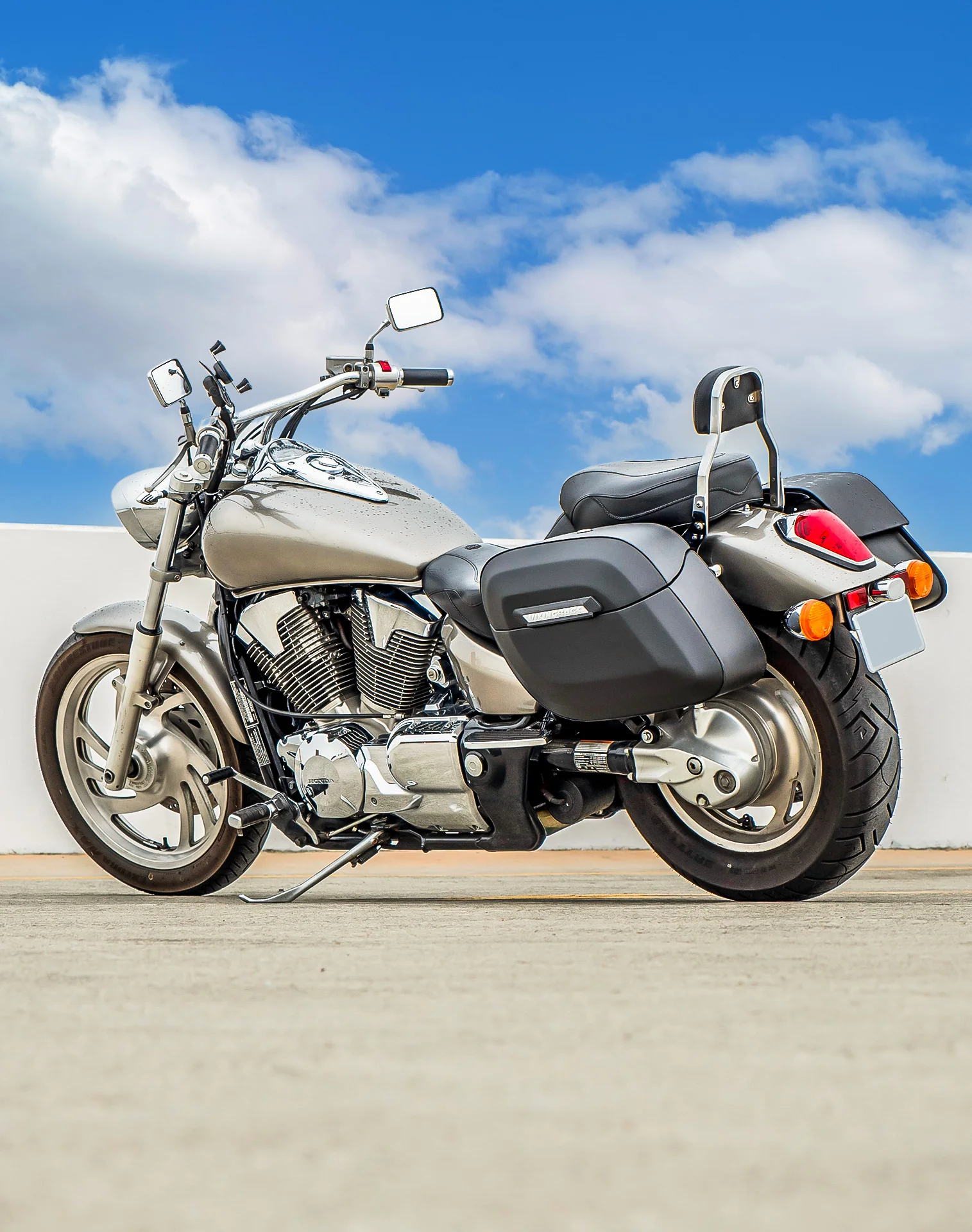 40L - Lamellar Raven XL Honda VTX 1300 C Leather Wrapped Hard Saddlebags - Image 3
