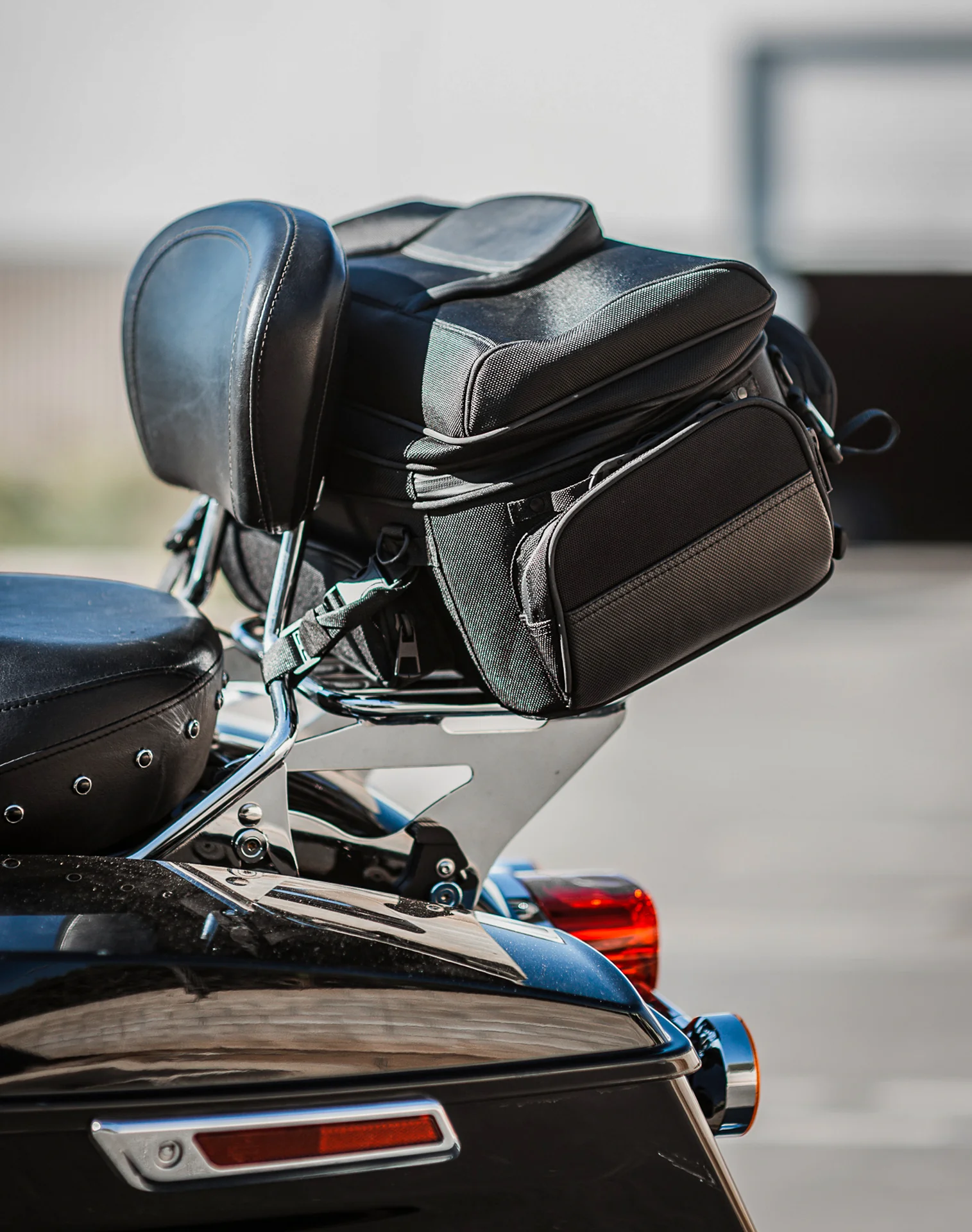 42L - Voyage Elite XL BMW Motorcycle Sissy Bar Bag - Image 5