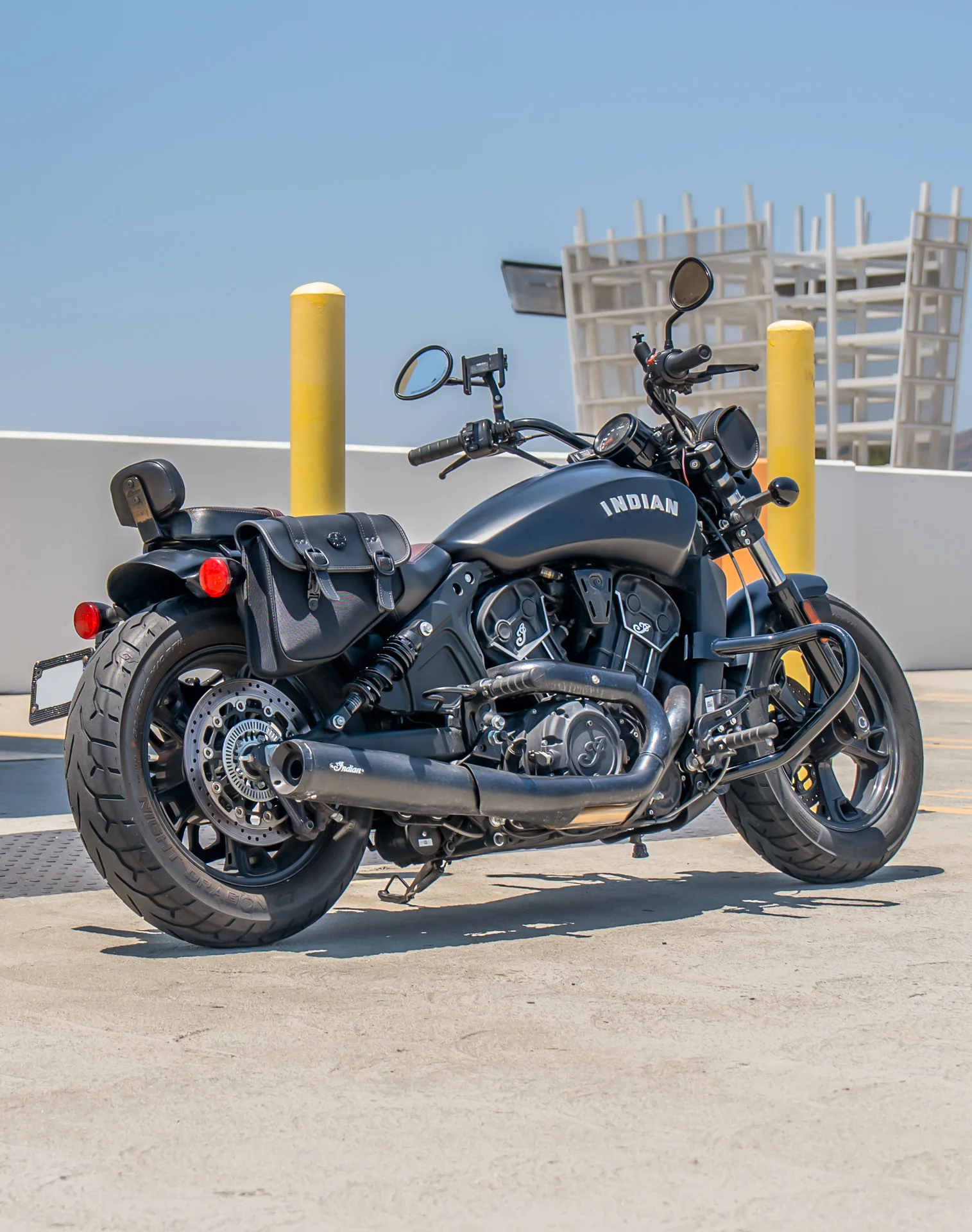 8L - Pony Indian Scout Rogue Leather Saddlebags - Image 3