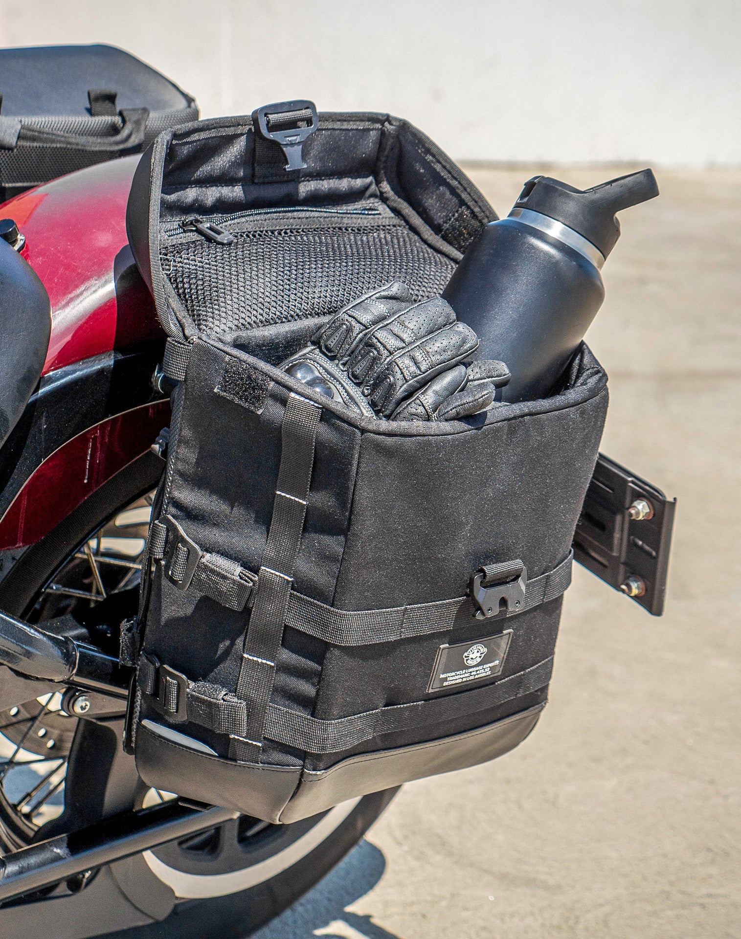 15L - Incognito Quick Mount Medium Solo Motorcycle Saddlebag (Left Only) for Harley Softail Slim FLSL - Image 6
