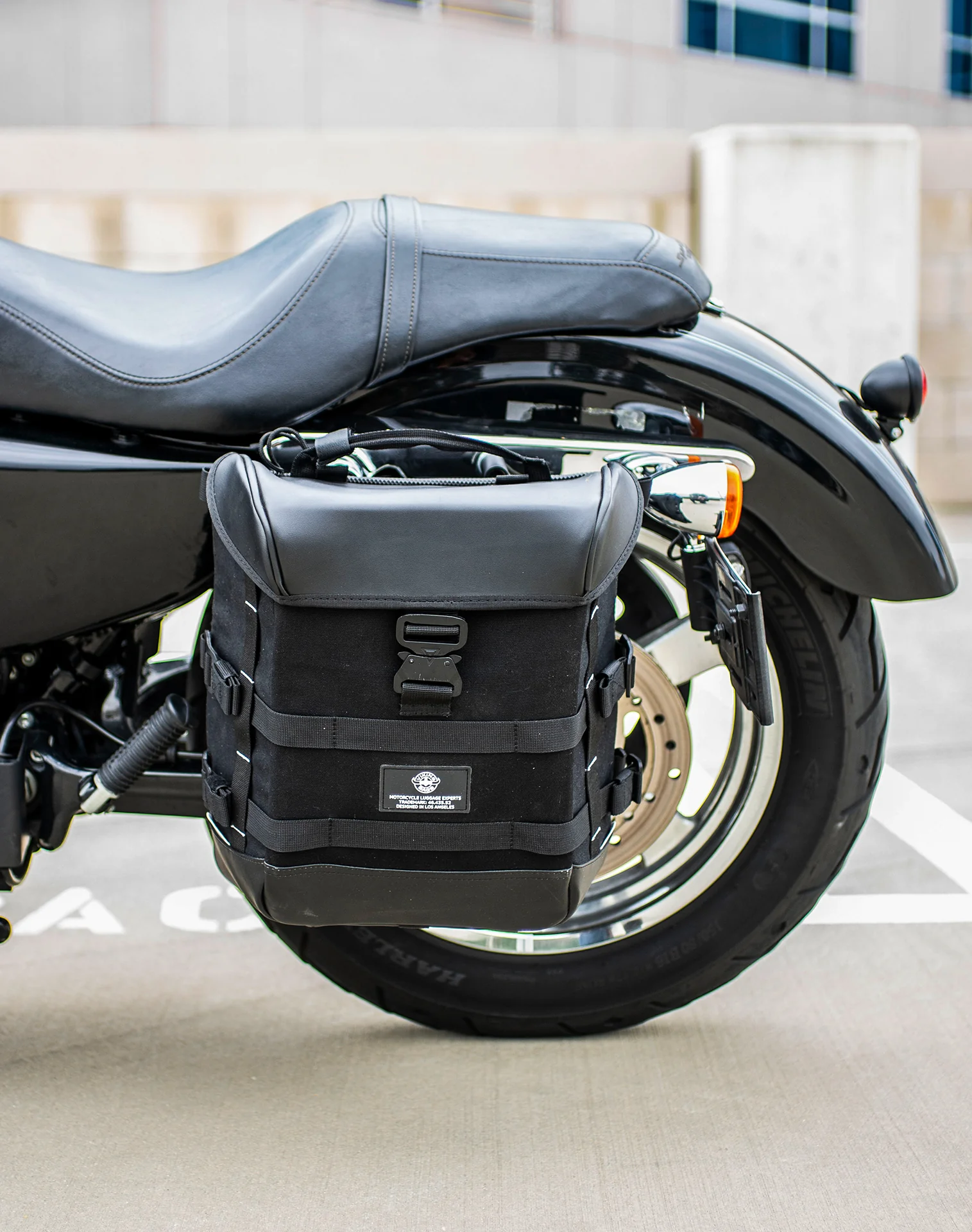 15L - Incognito Quick Mount Medium Solo Motorcycle Saddlebag (Left Only) for Harley Sportster 1200 Custom XL1200C/XLH1200C/XL50 - Image 4