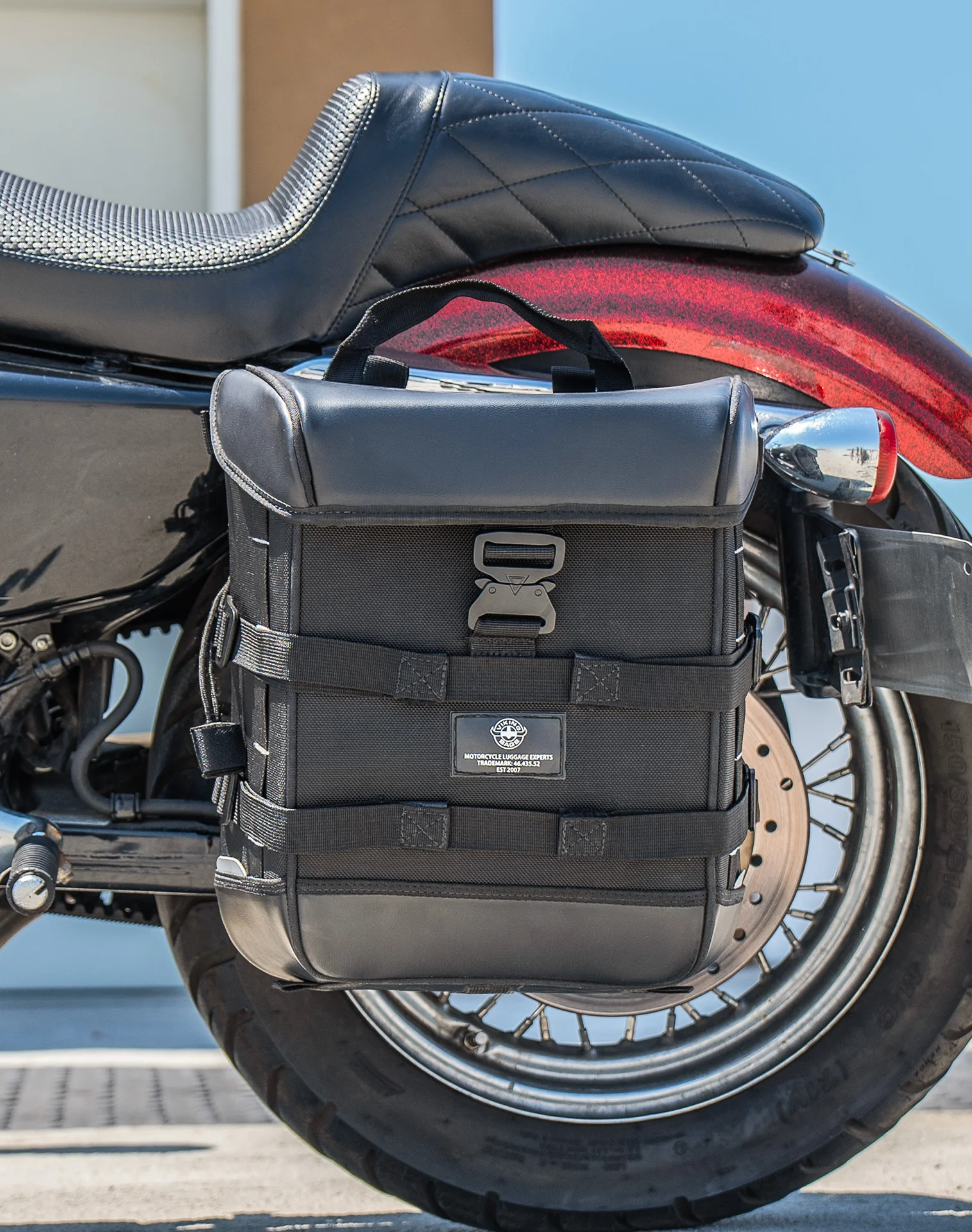 15L - Incognito Quick Mount Medium Solo Motorcycle Saddlebag (Left Only) for Harley Sportster Seventy Two XL1200V - Image 4