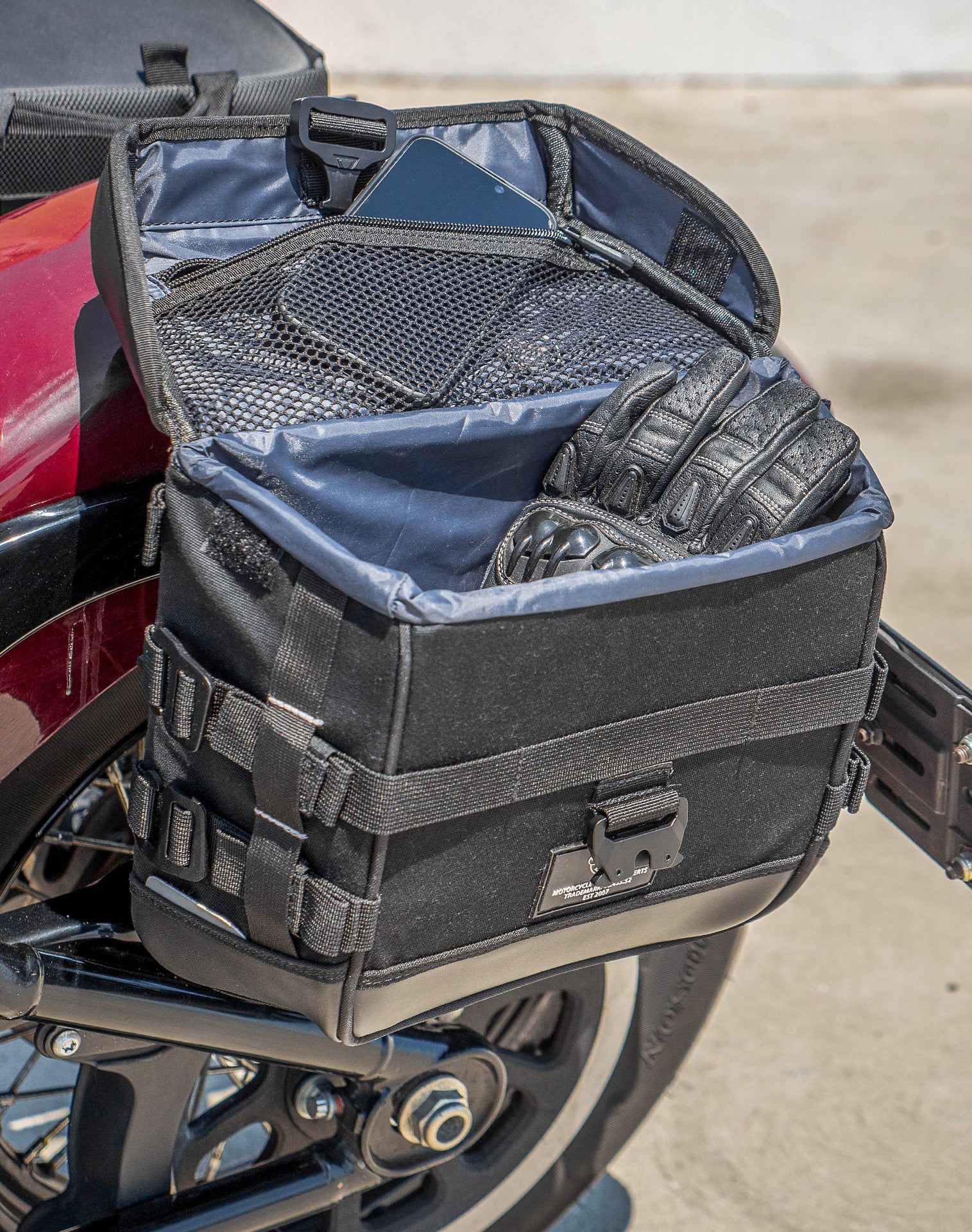 10L - Incognito Quick Mount Small Solo Motorcycle Saddlebag (Left Only) for Harley Softail Slim FLSL - Image 6