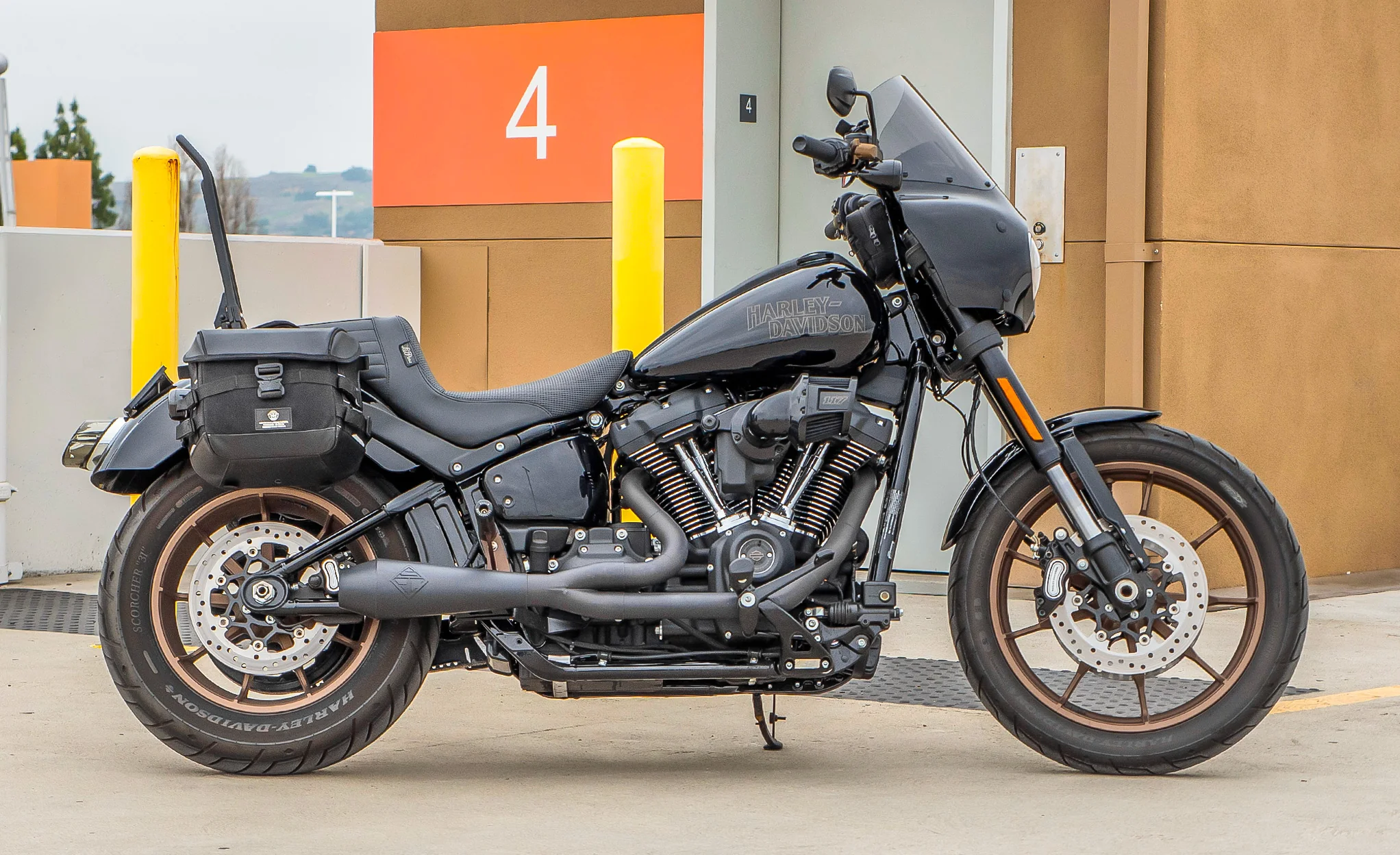 10L - Incognito Quick Mount Small Solo Motorcycle Saddlebag (Right Only) for Harley Softail Low Rider S FXLRS - Image 2