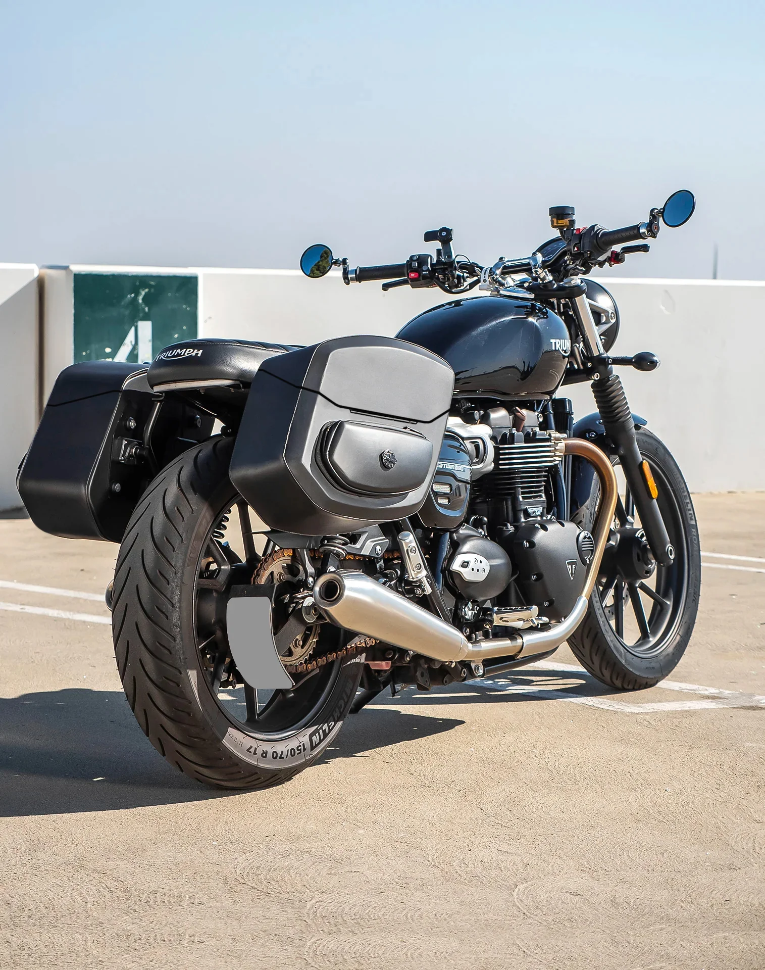 24L - Ironclad Quick-Mount Medium Triumph Speed Twin 900 Leather Wrapped Hard Saddlebags - Image 3