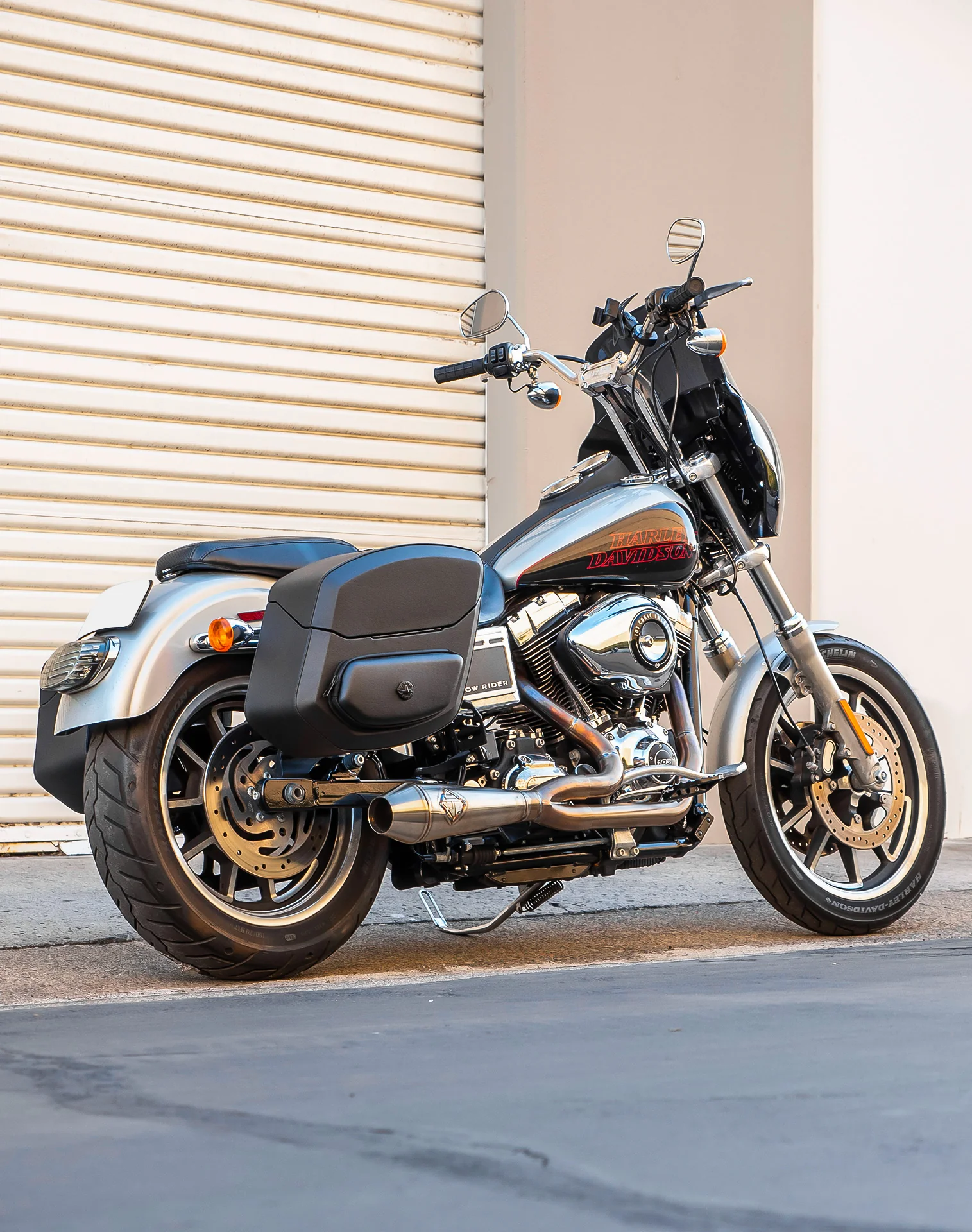 24L - Ironclad Quick-Mount Medium Harley Dyna Low Rider FXDL Leather Wrapped Hard Saddlebags - Image 3