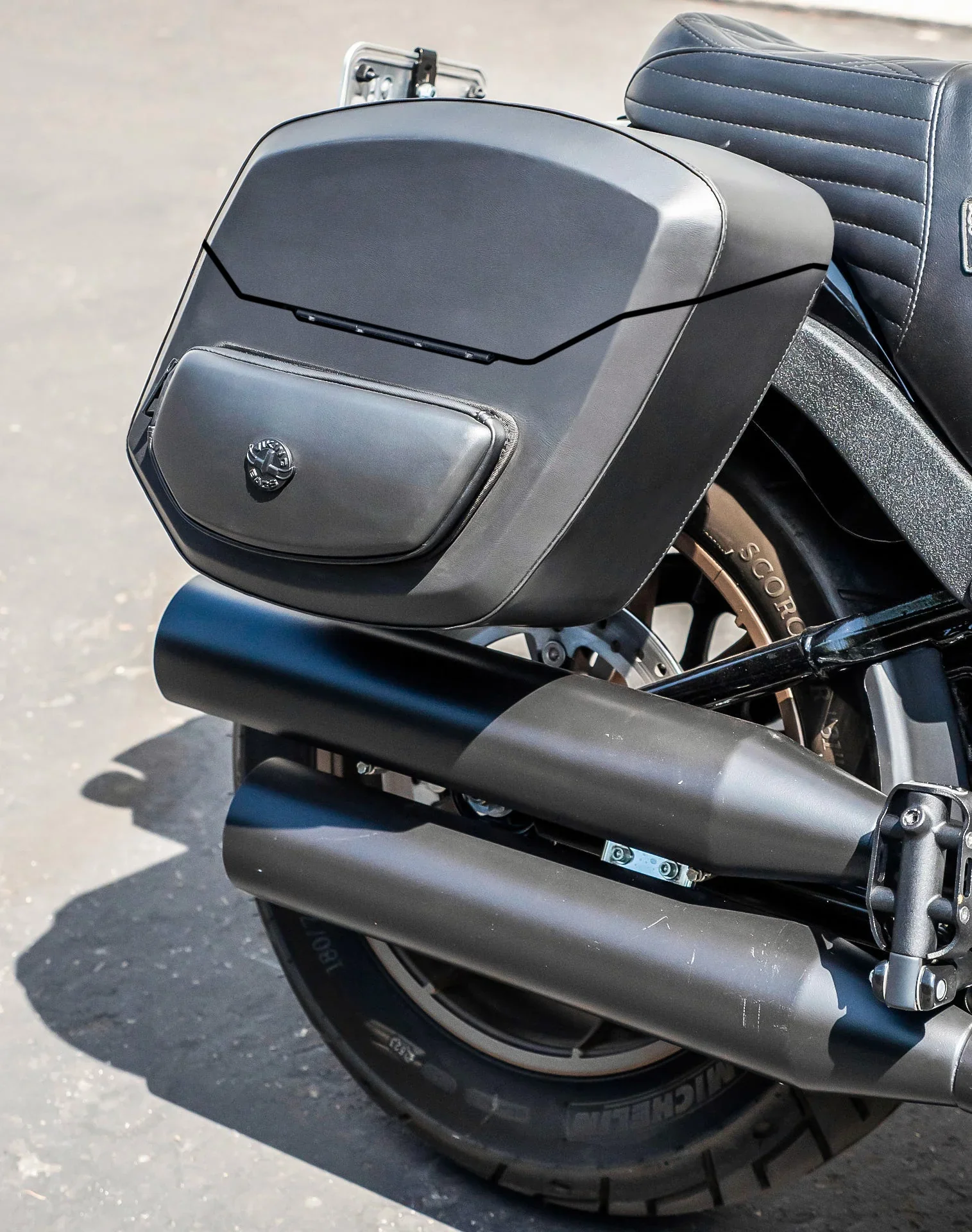 24L - Ironclad Quick-Mount Medium Harley Softail Low Rider ST Leather Wrapped Hard Saddlebags - Image 4