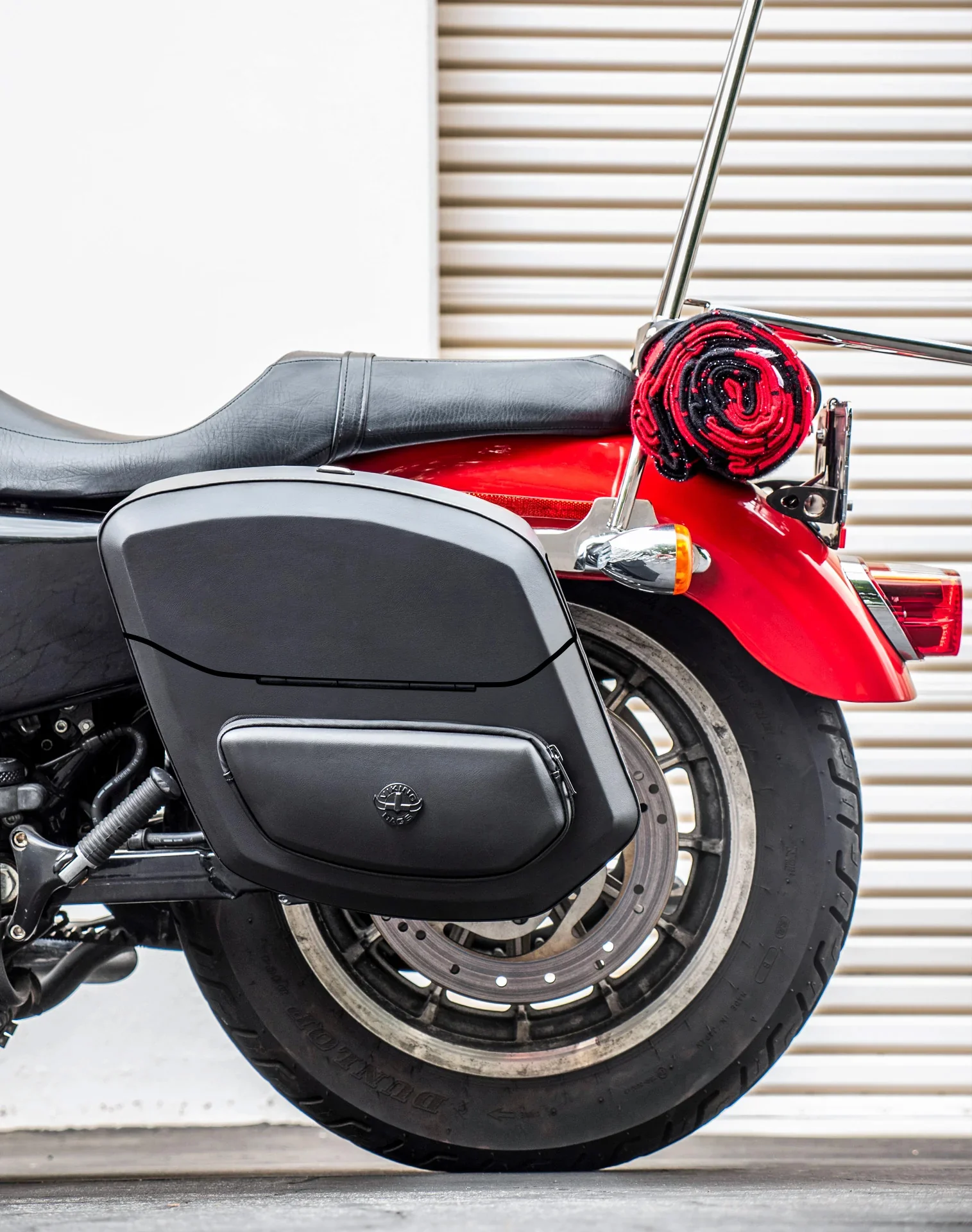 24L - Ironclad Quick-Mount Medium Harley Sportster 1200 Low XL1200L Leather Wrapped Hard Saddlebags - Image 4