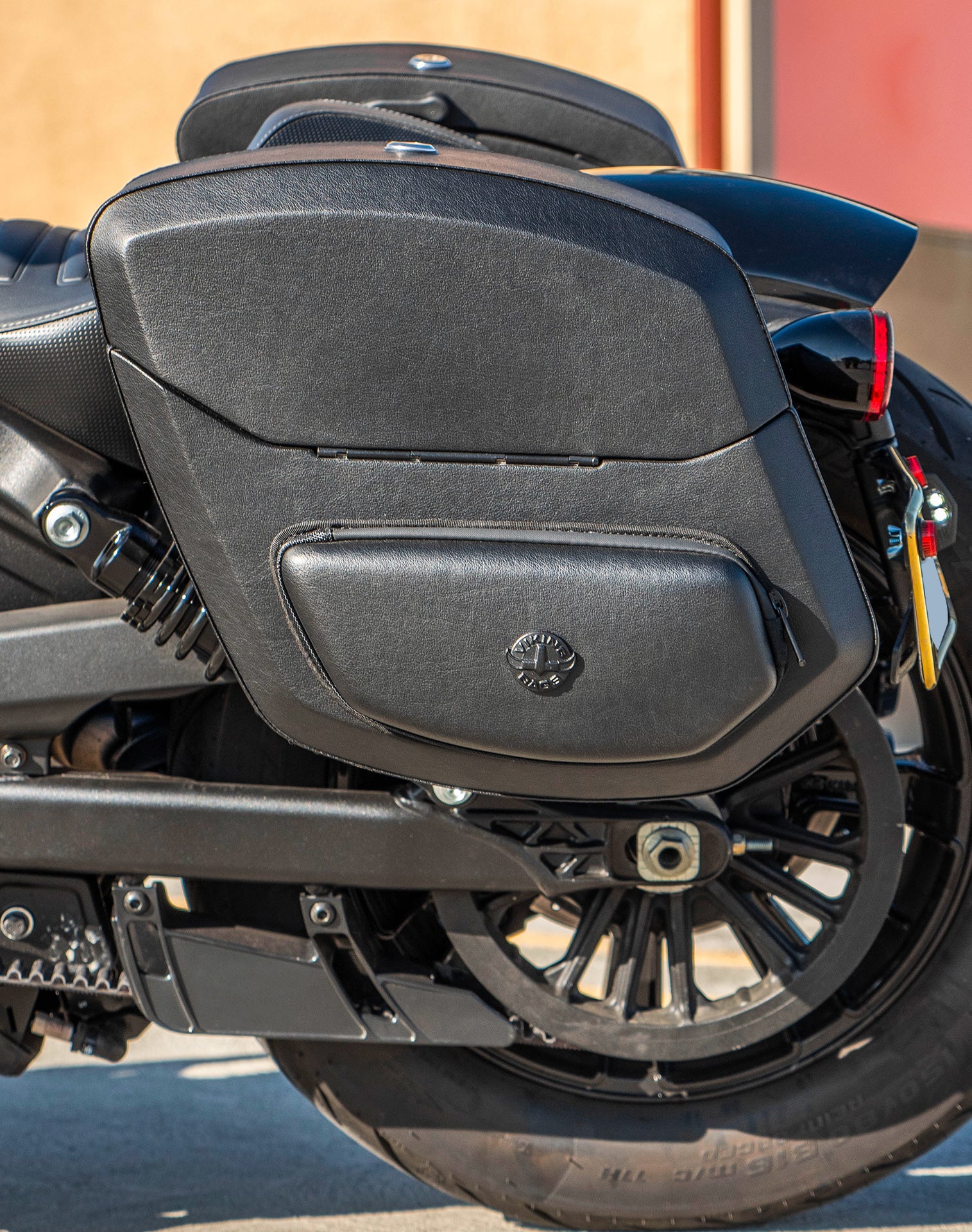 24L - Ironclad Quick-Mount Medium Indian Scout Bobber Sixty Leather Wrapped Hard Saddlebags - Image 4