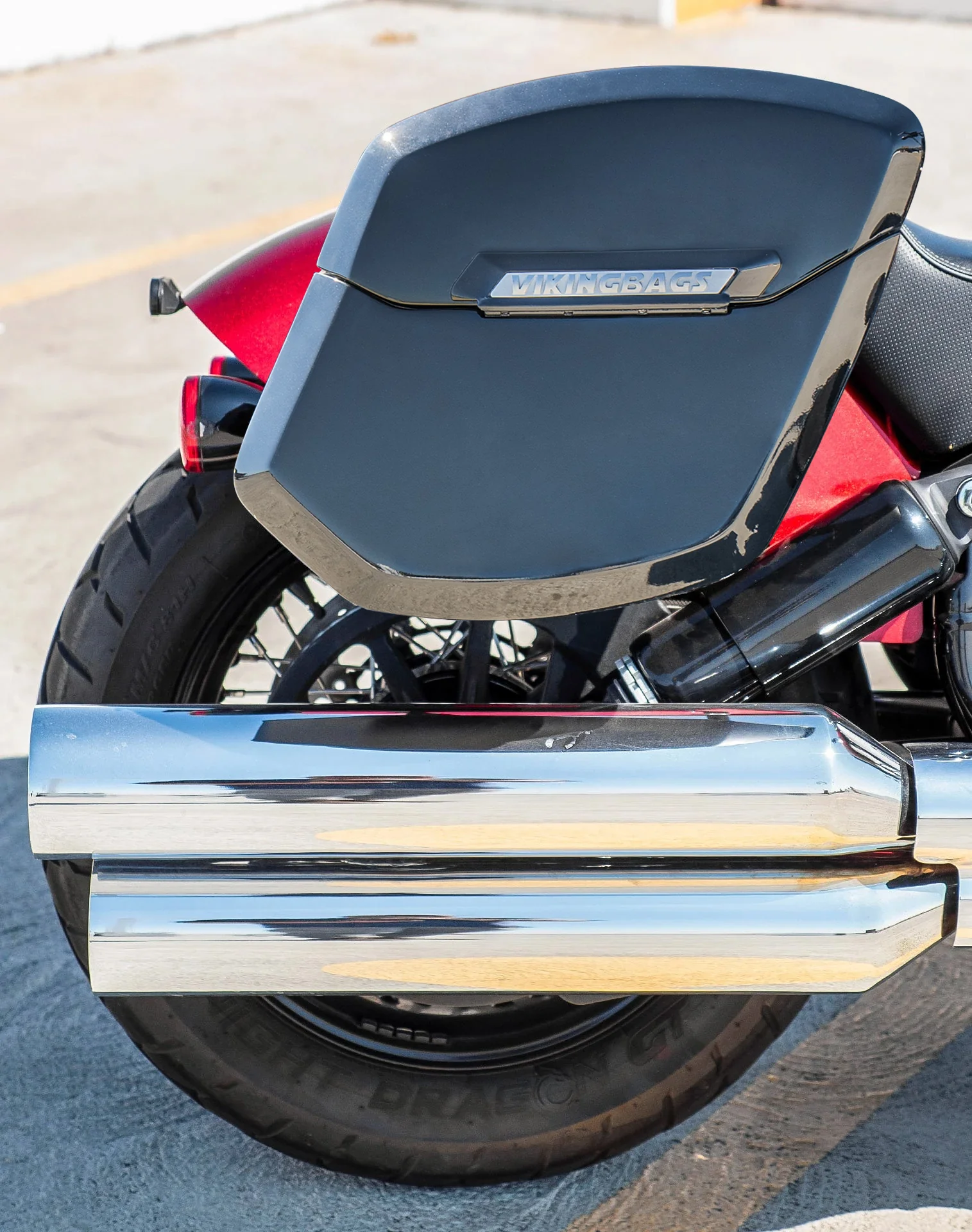 24L - Ironclad Quick-Mount Medium Indian Chief Painted Hard Saddlebags - Image 4