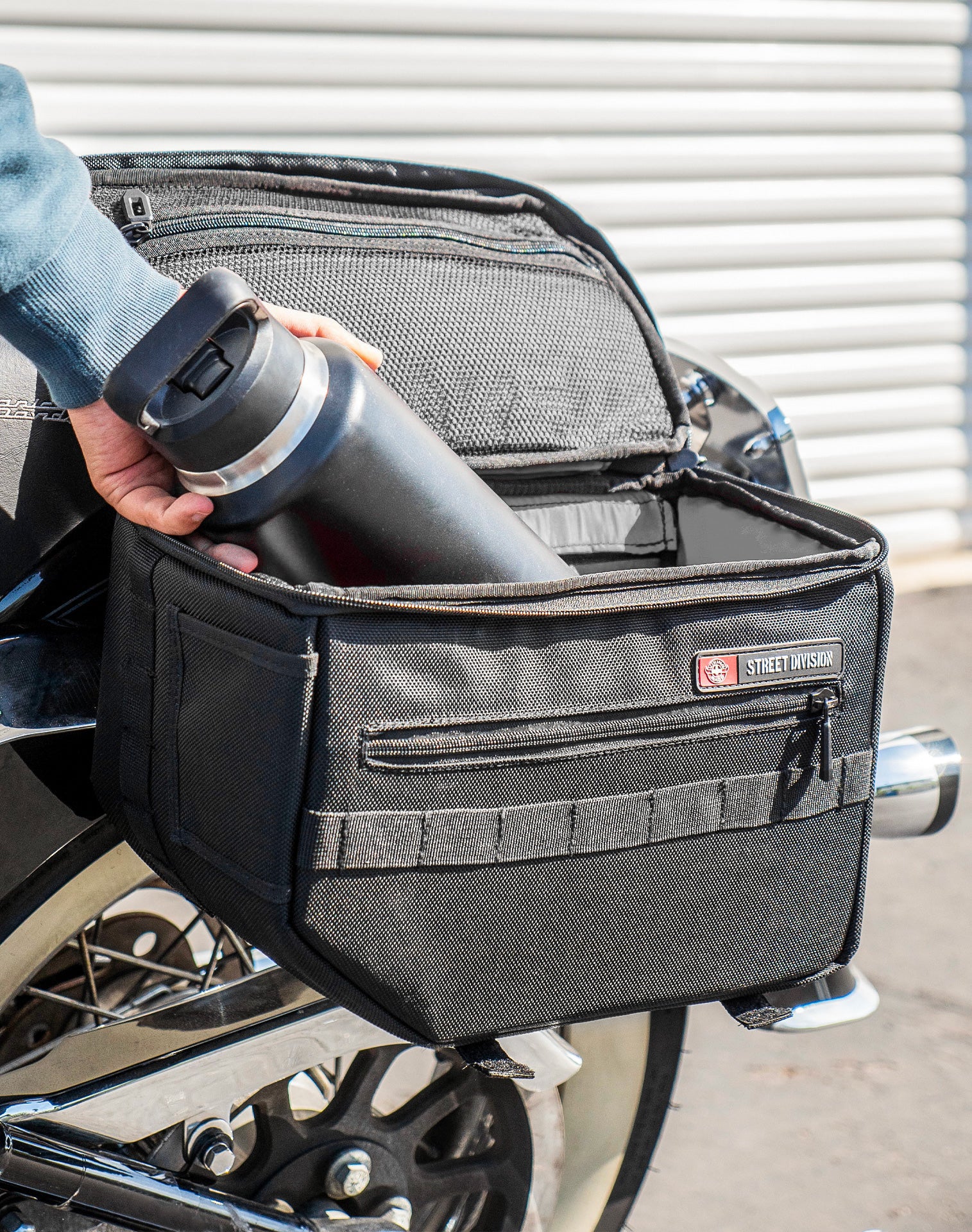 18L - Patriot Medium Motorcycle Throw Over Saddlebags for Harley Softail Deluxe FLSTN/I - Image 6